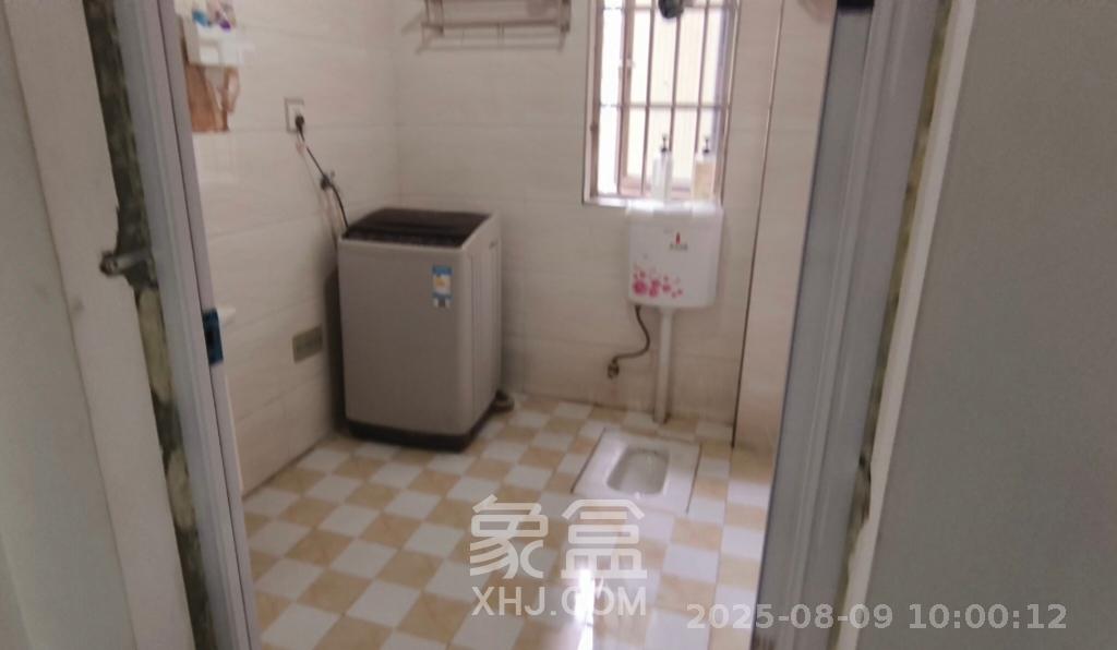 新城新世界一二三期  2室2厅1卫   2300.00元/月室内图