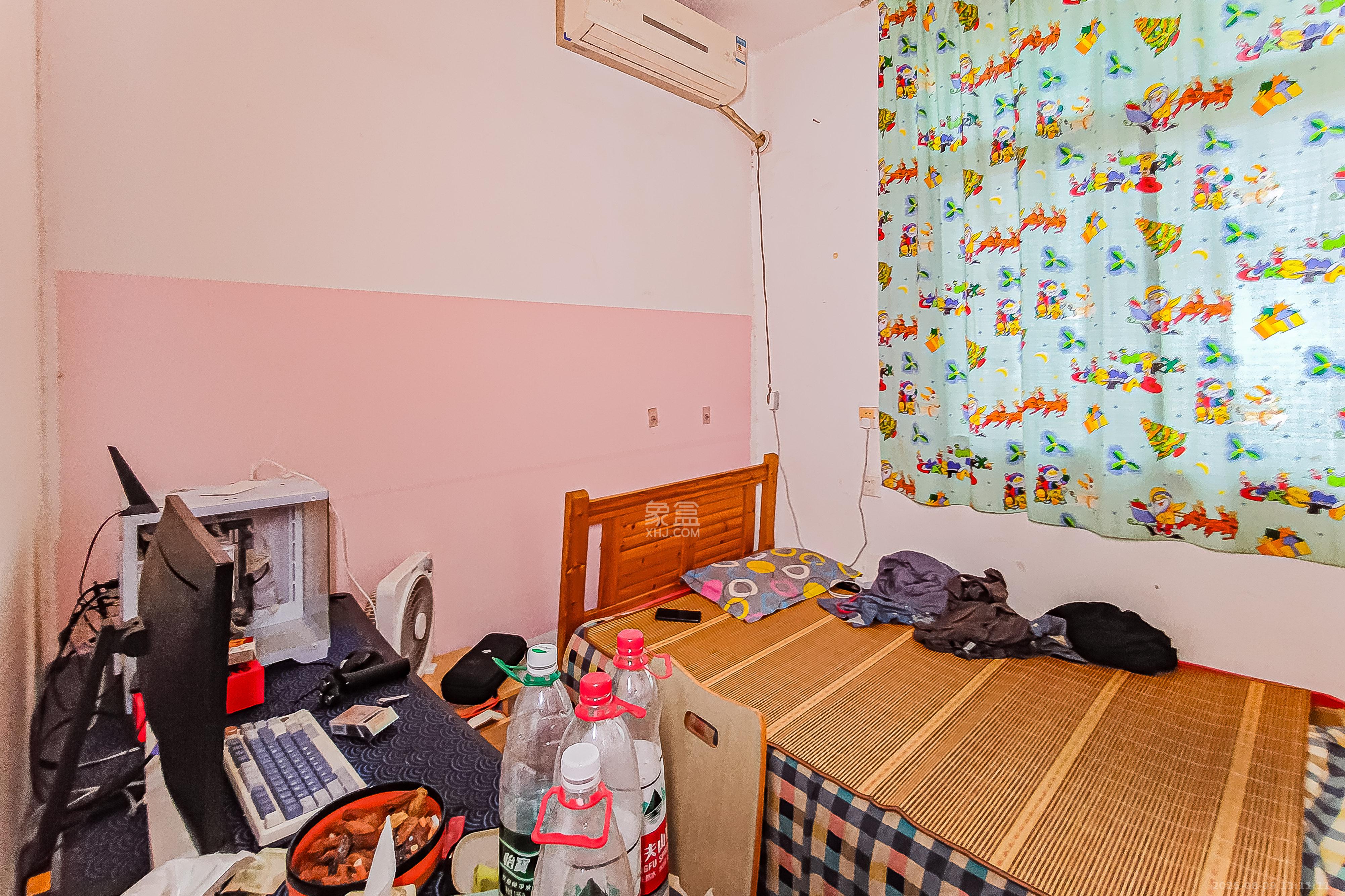 广电南院宿舍 2室1厅1卫 56.0万 广电南院宿舍 2室1厅1卫 56.0万卧室