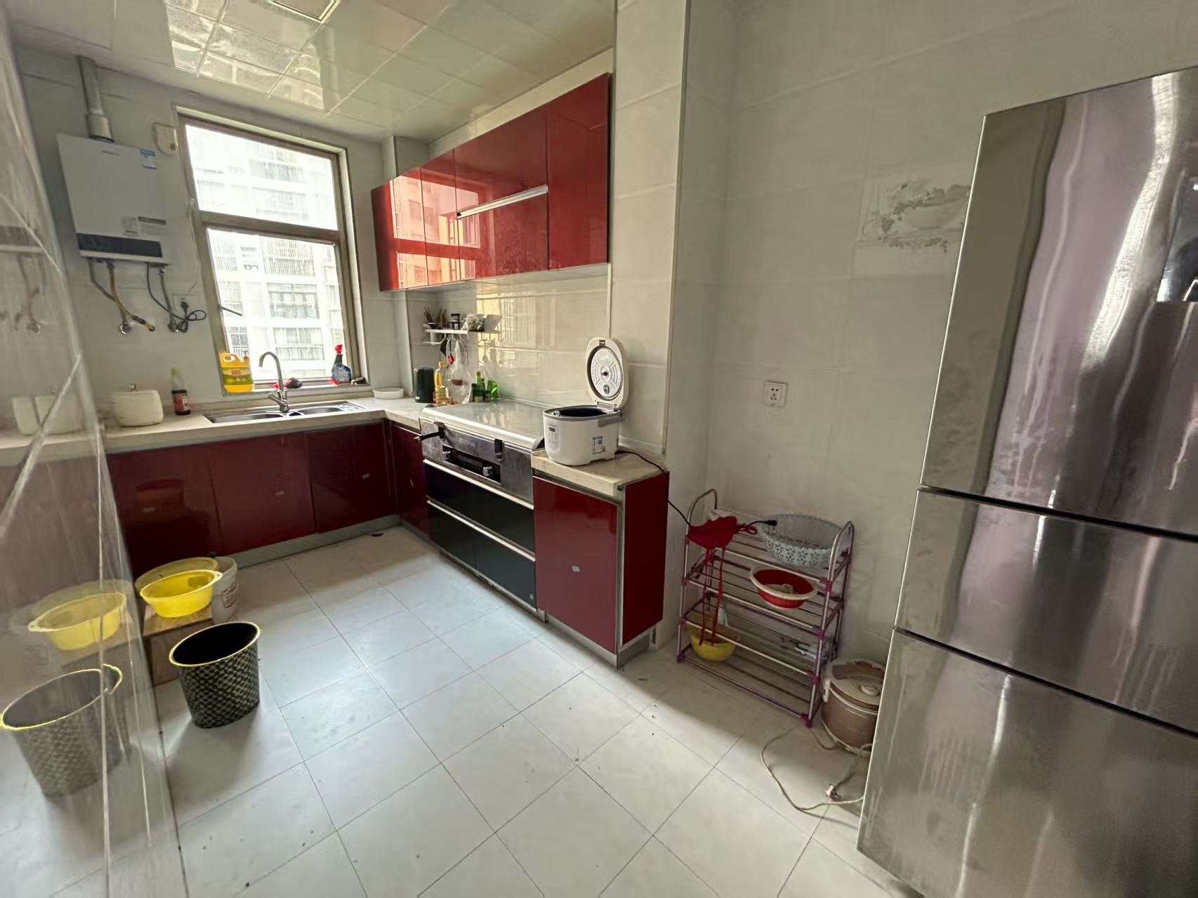 香格里拉 3室2厅2卫 1500.0元/月 香格里拉 3室2厅2卫 1500.0元/月室内图