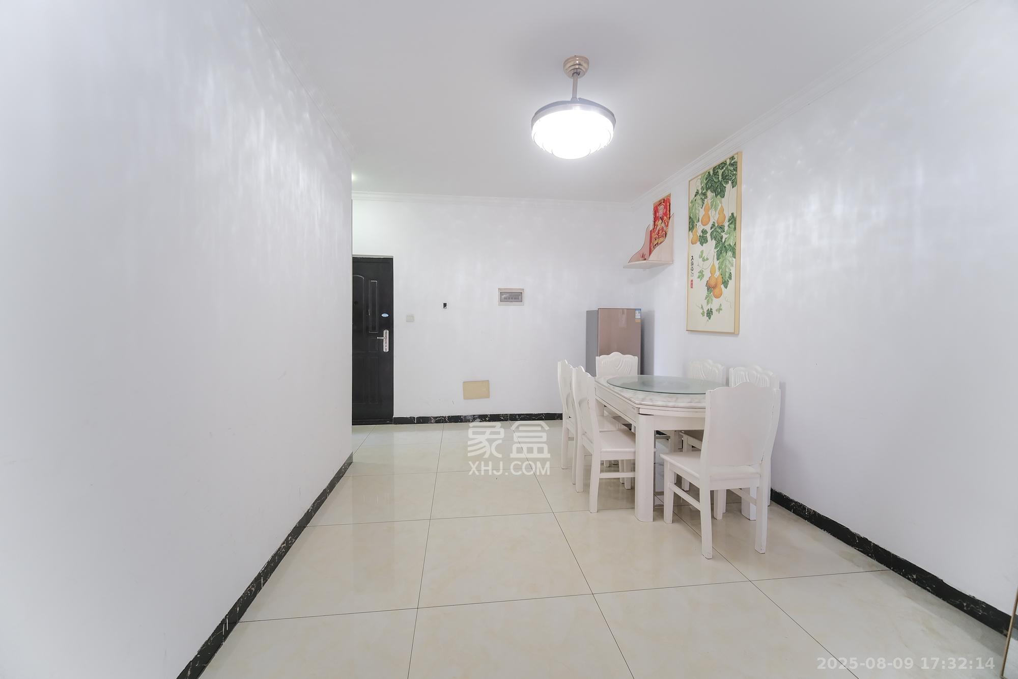 世景华庭 2室2厅1卫 48.0万 世景华庭 2室2厅1卫 48.0万客厅