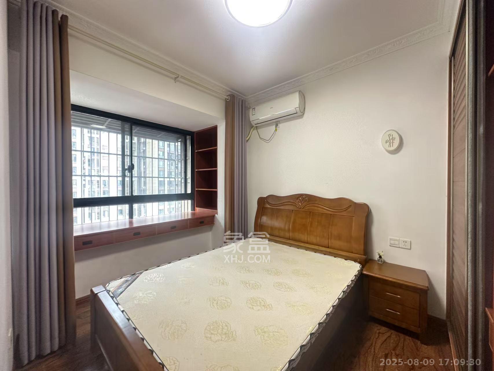 国泰九龙湾  4室2厅2卫    2400.0元/月 国泰九龙湾  4室2厅2卫    2400.0元/月室内图