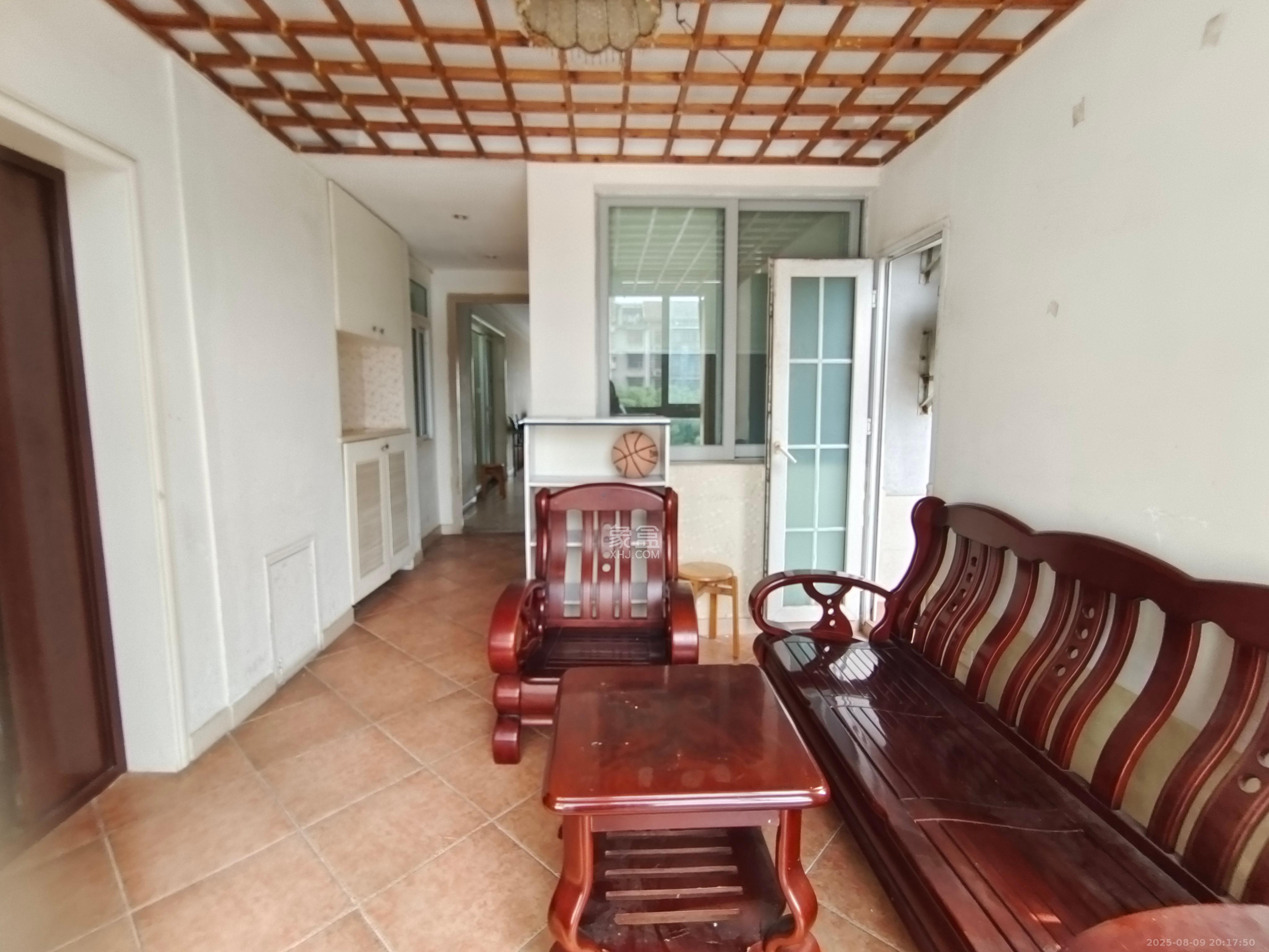 阳光100二期 3室2厅2卫 2200.0元/月 阳光100二期 3室2厅2卫 2200.0元/月室内图