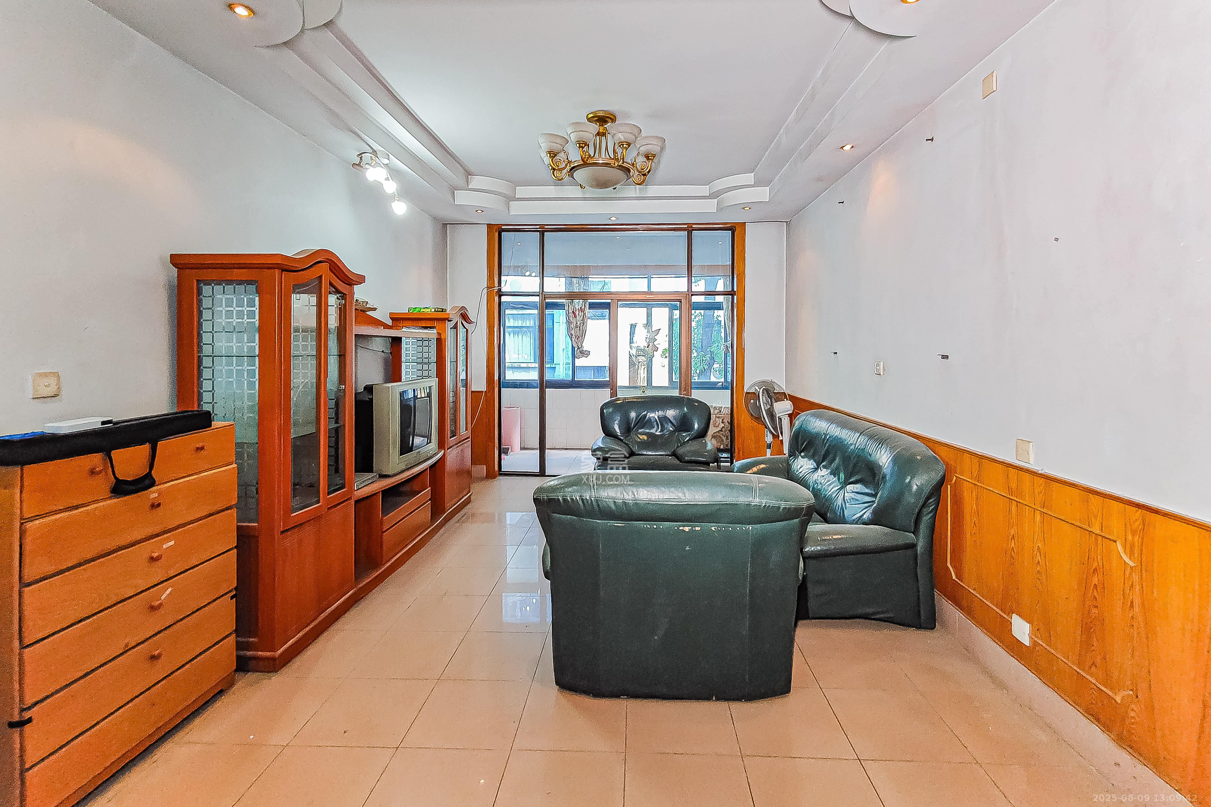 省地税局  3室2厅1卫    88.0万客厅