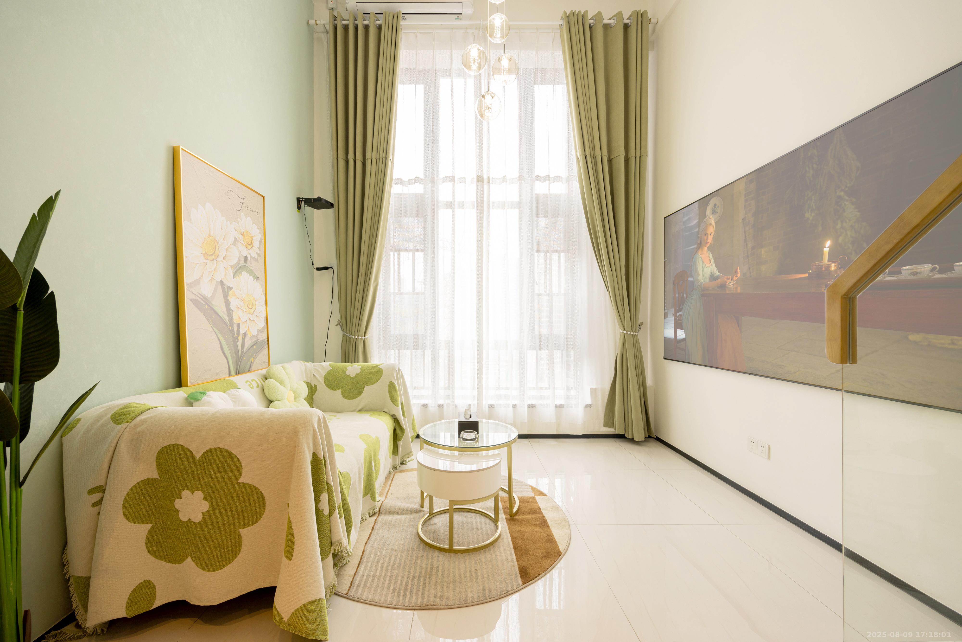 藏珑湖上公馆 1室1厅1卫 2600.0元/月 藏珑湖上公馆 1室1厅1卫 2600.0元/月室内图