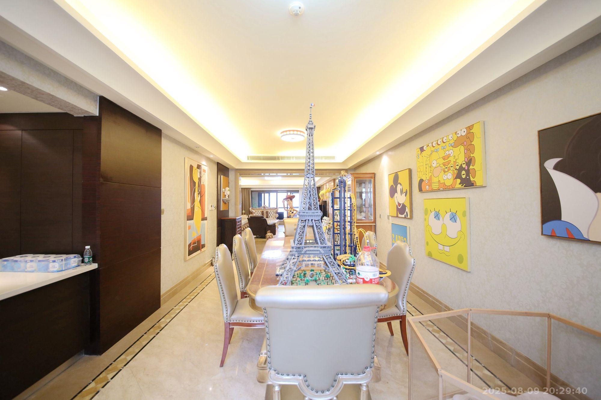 华远华中心  4室2厅3卫    14800.0元/月室内图