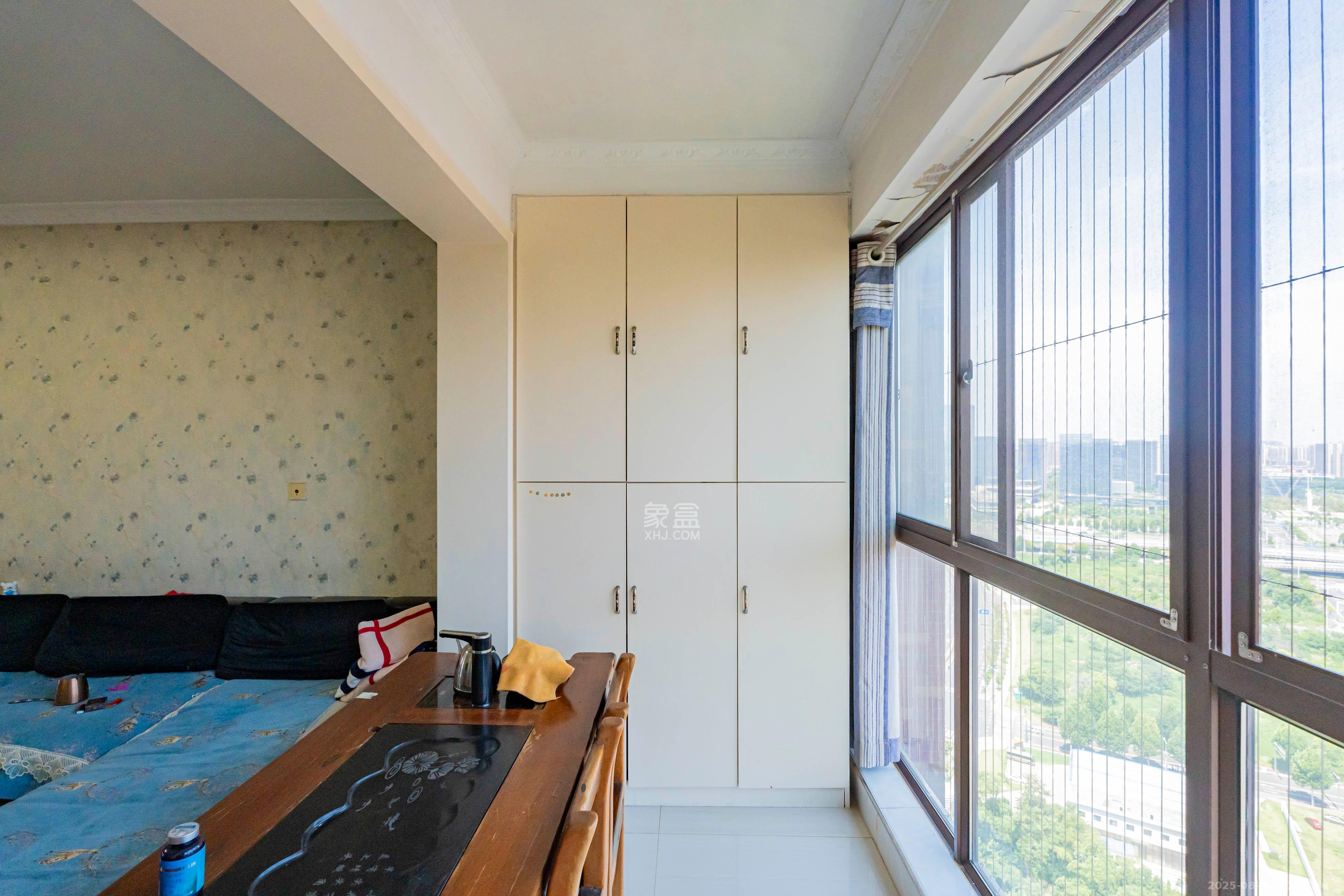 金色溪泉湾  3室2厅2卫    126.0万阳台