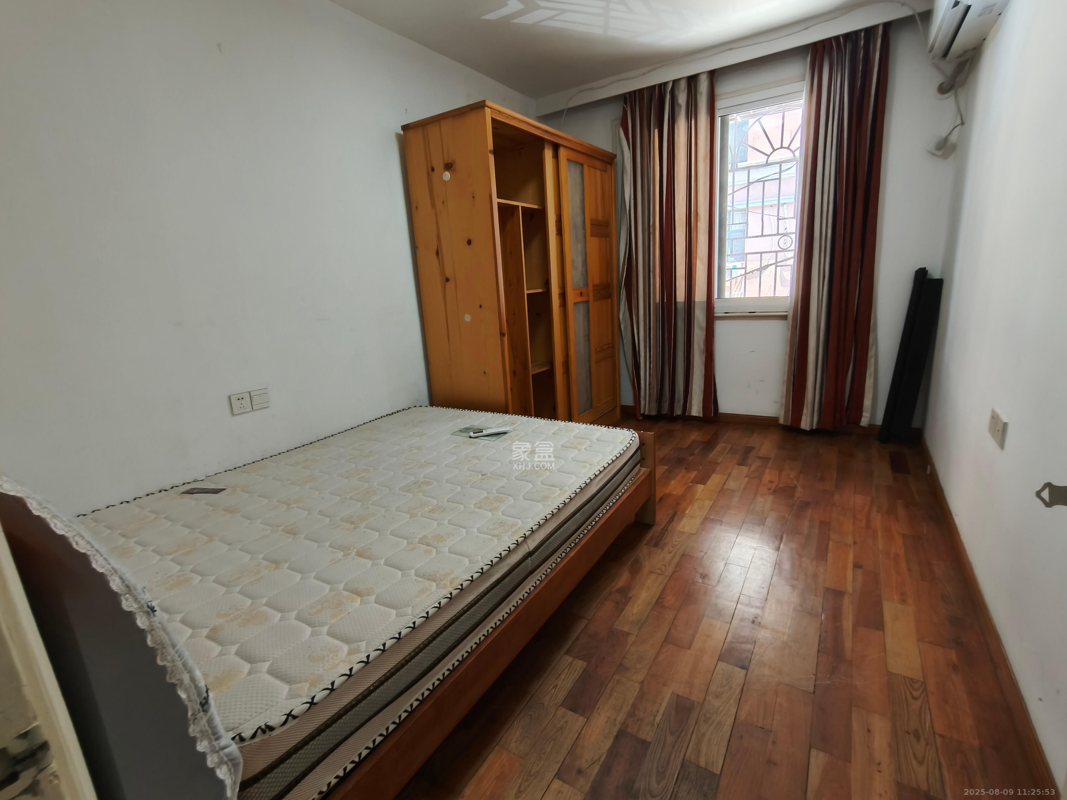 戥子桥散盘  3室2厅2卫    2700.0元/月室内图