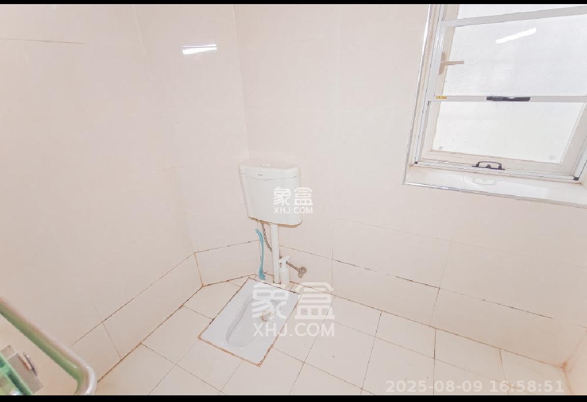 省政府机关梓园住宅区  2室2厅1卫    2800.0元/月 省政府机关梓园住宅区  2室2厅1卫    2800.0元/月室内图