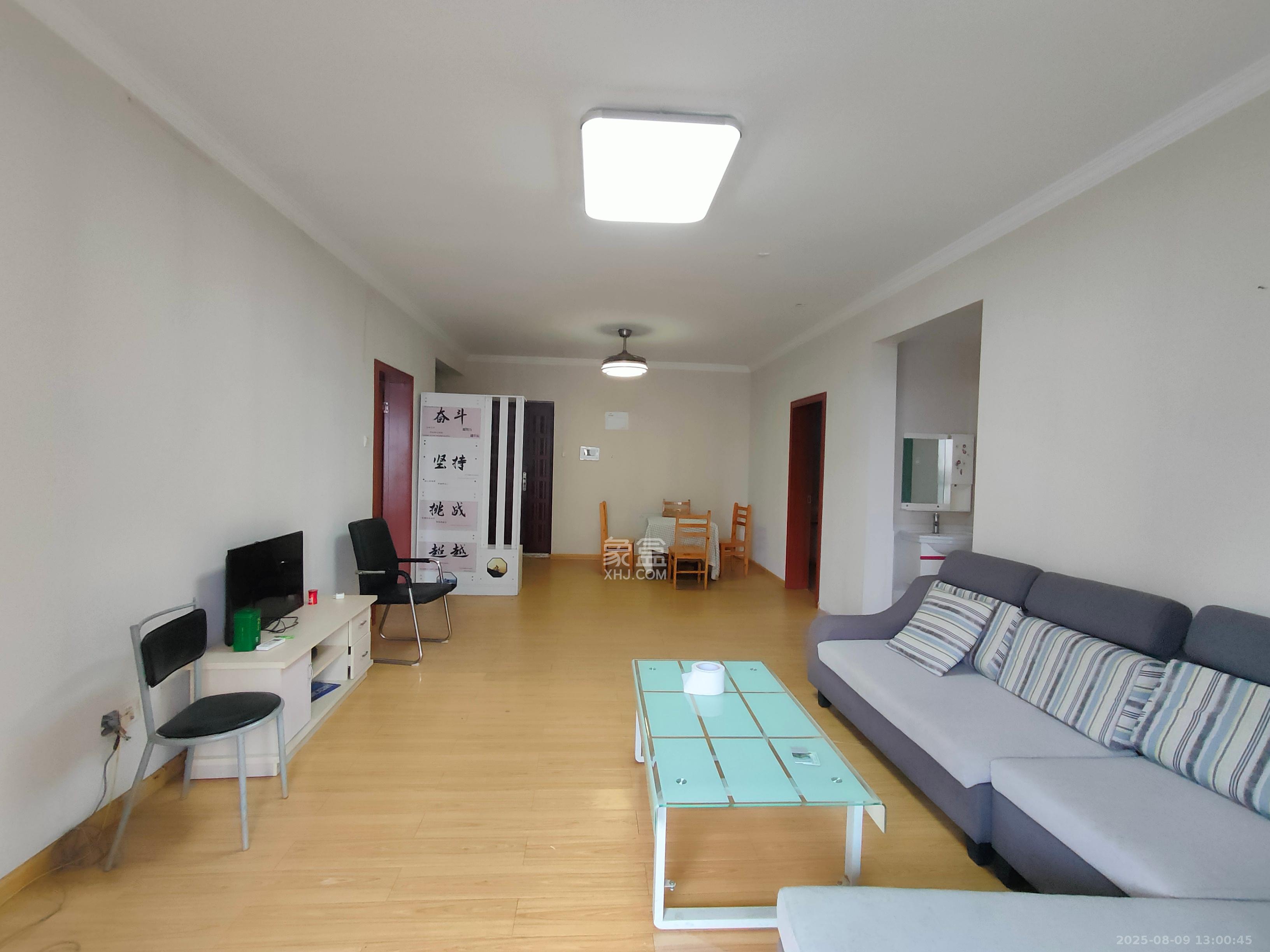 长房时代城 3室2厅2卫 2600.0元/月 长房时代城 3室2厅2卫 2600.0元/月室内图