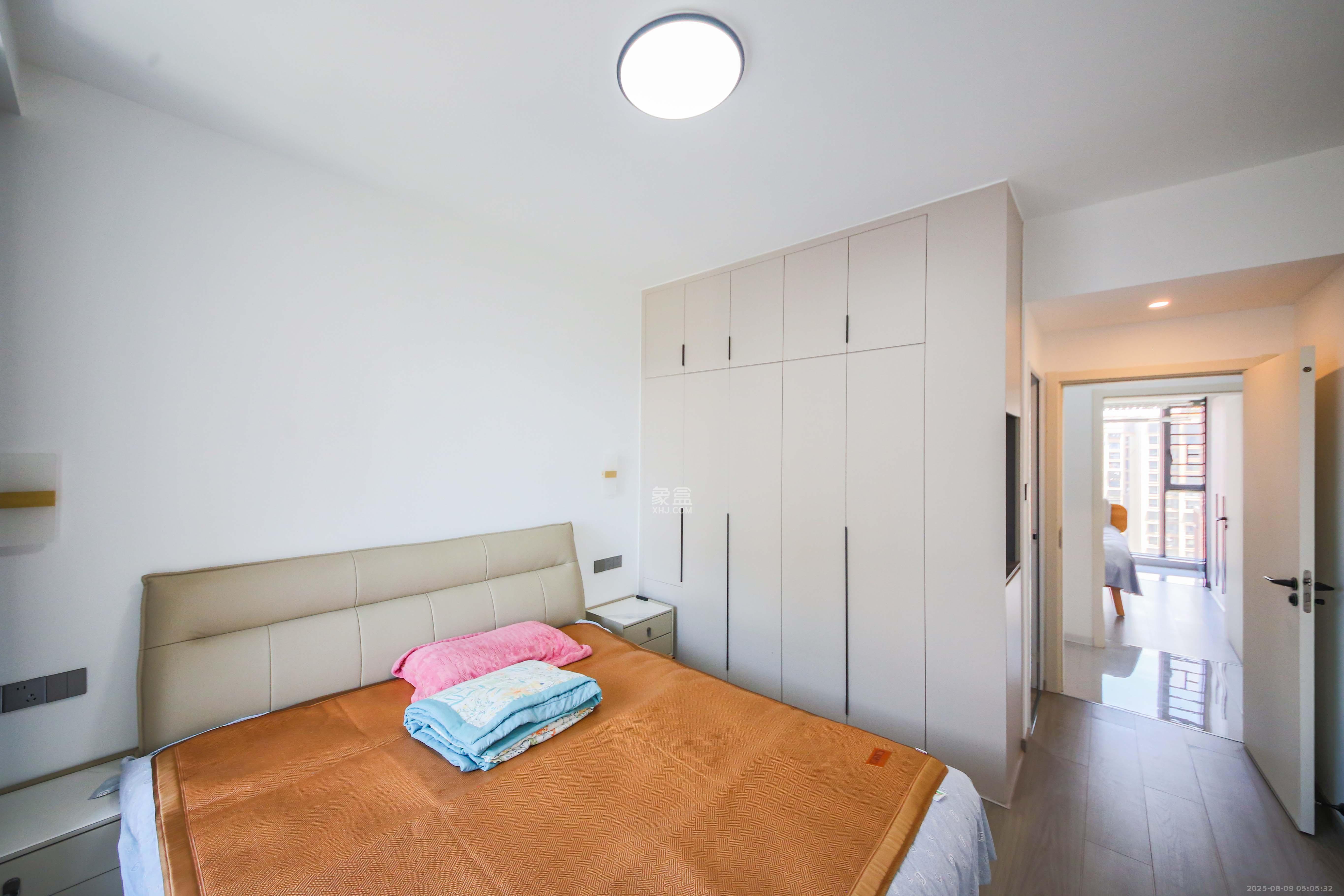 五江书香苑  4室2厅2卫    210.0万 五江书香苑  4室2厅2卫    210.0万卧室