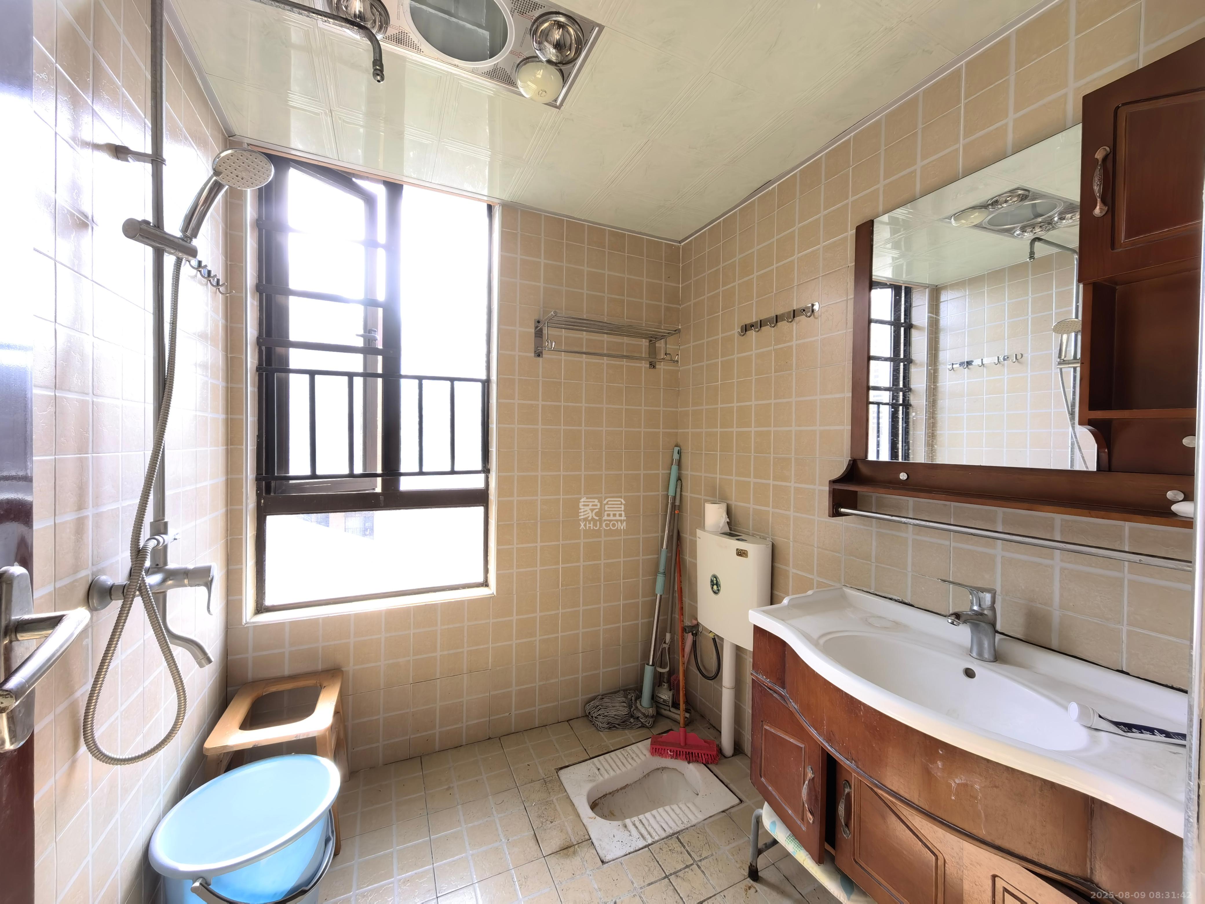 华润凤凰城三期  2室1厅1卫    1800.0元/月室内图