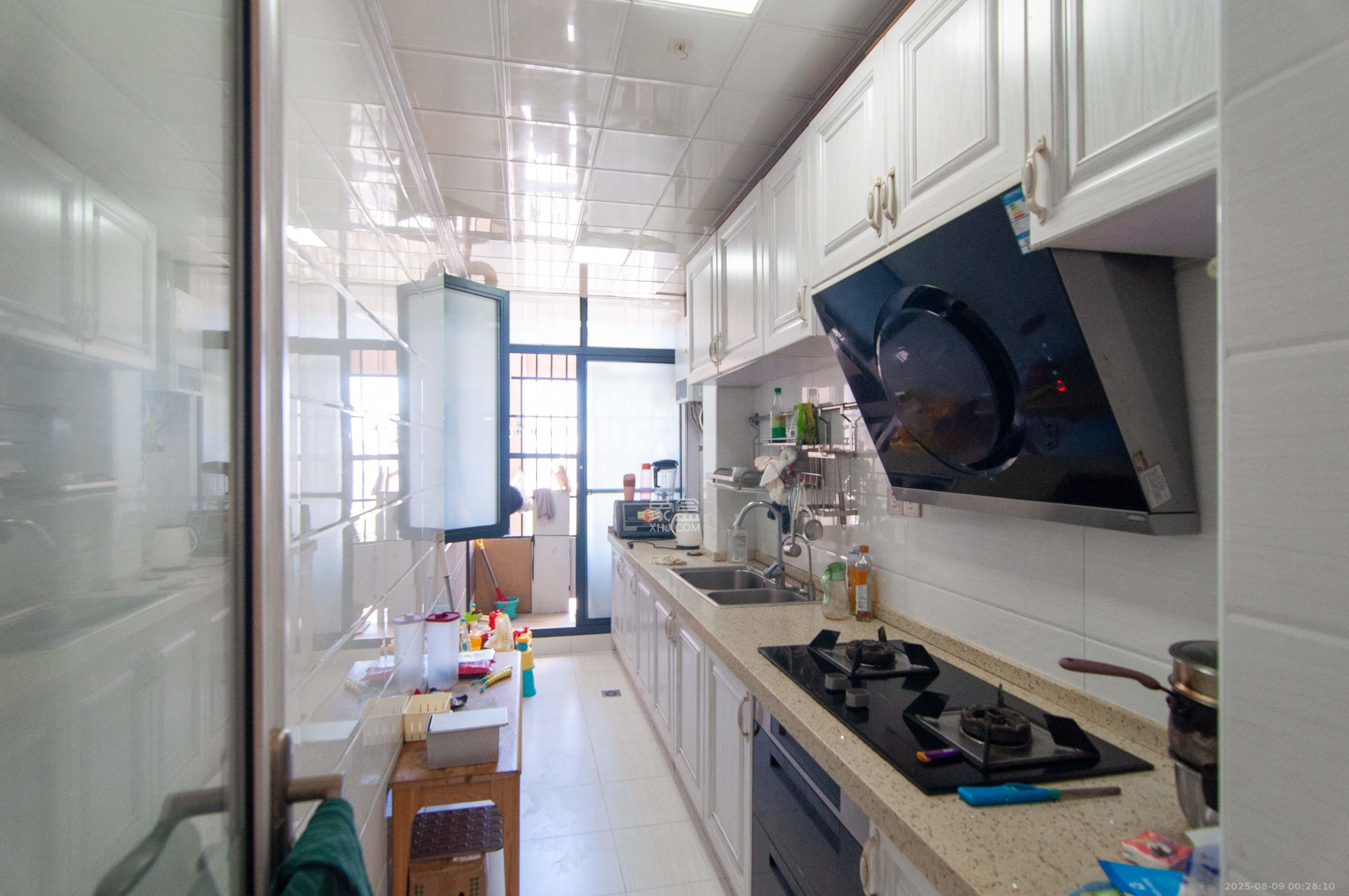 中海梅溪湖壹号  3室2厅1卫    118.0万厨房