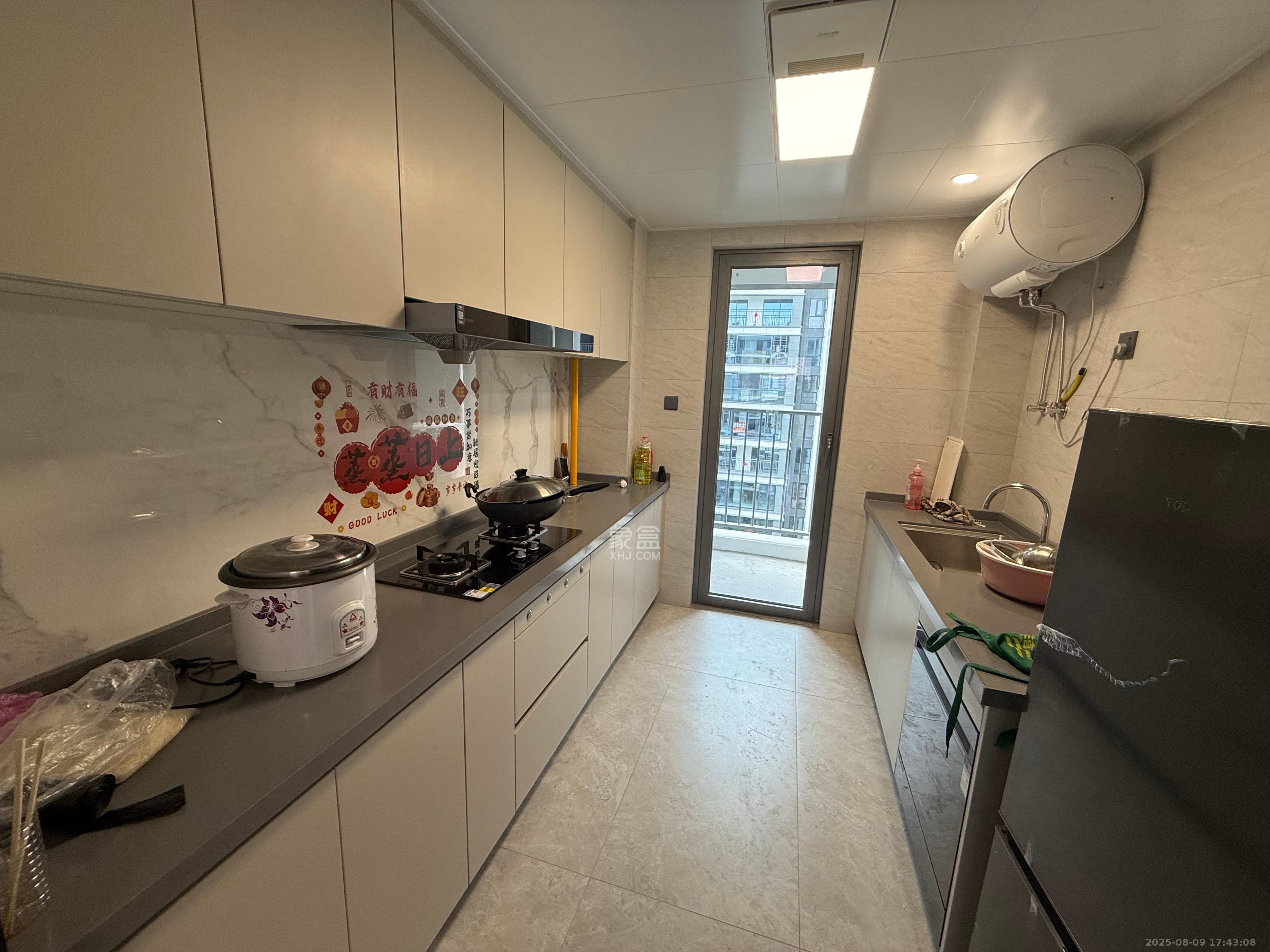 中海寰宇天下  4室2厅2卫    3400.0元/月室内图