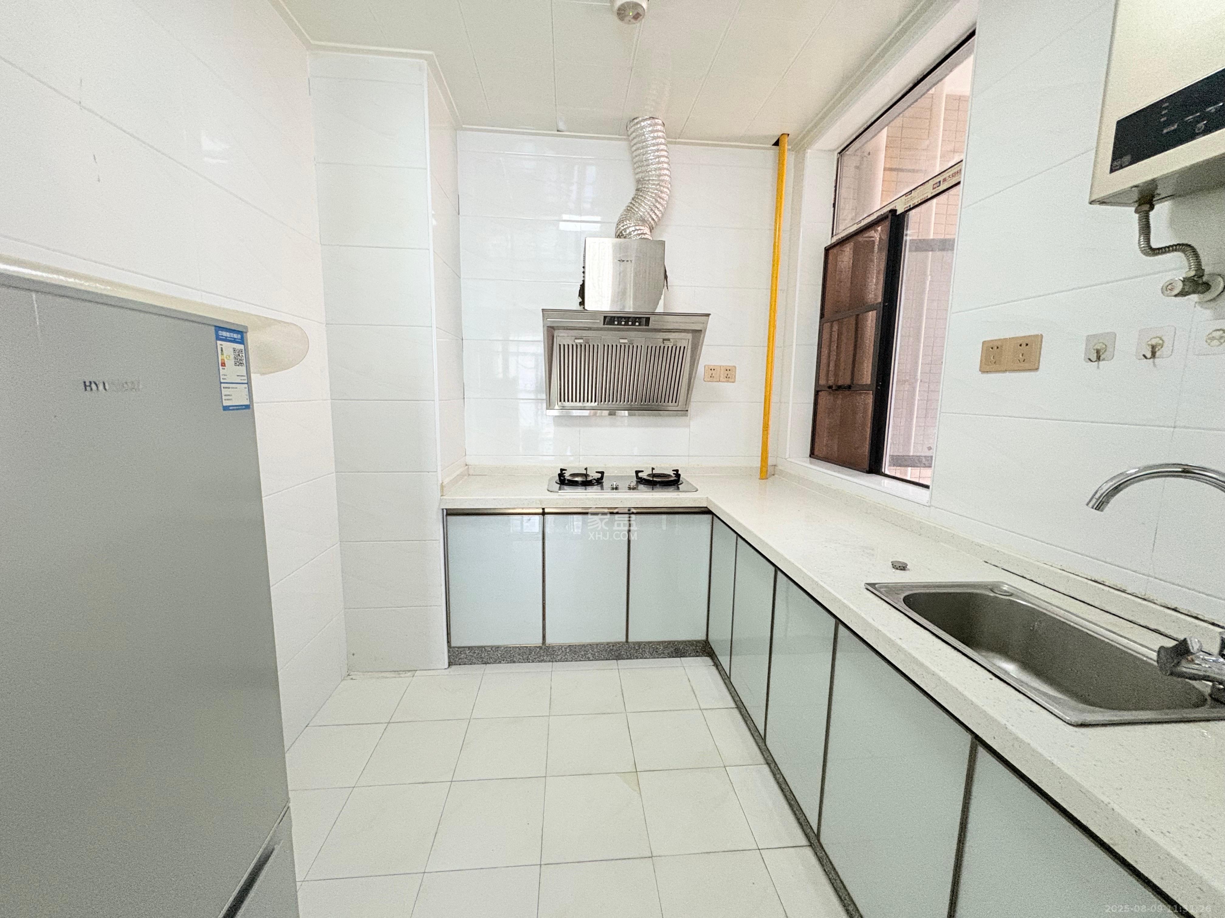 辉煌国际城二期 3室2厅2卫 2400.0元/月 辉煌国际城二期 3室2厅2卫 2400.0元/月室内图