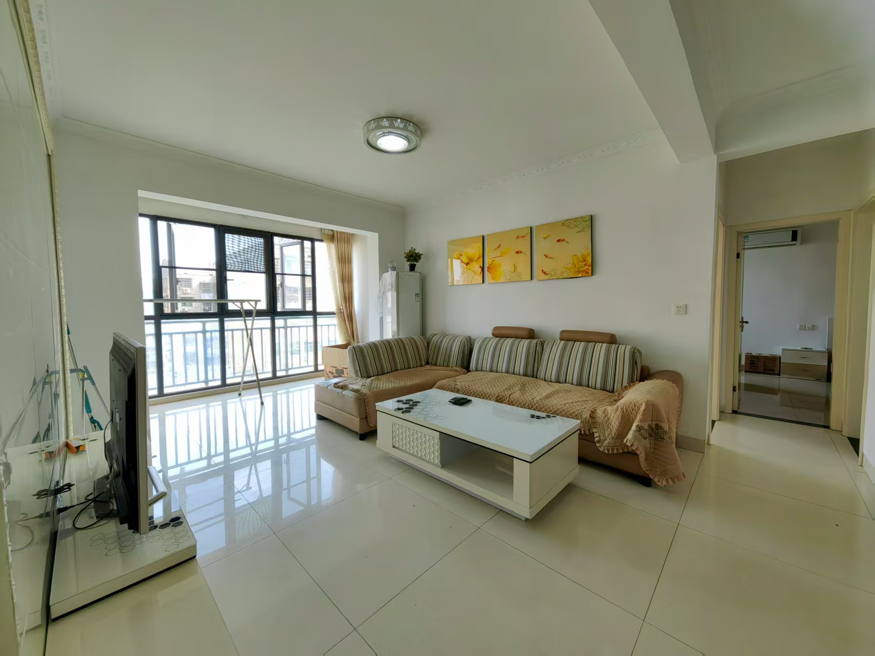 太一御江城 3室2厅1卫 1400.0元/月 太一御江城 3室2厅1卫 1400.0元/月户型图