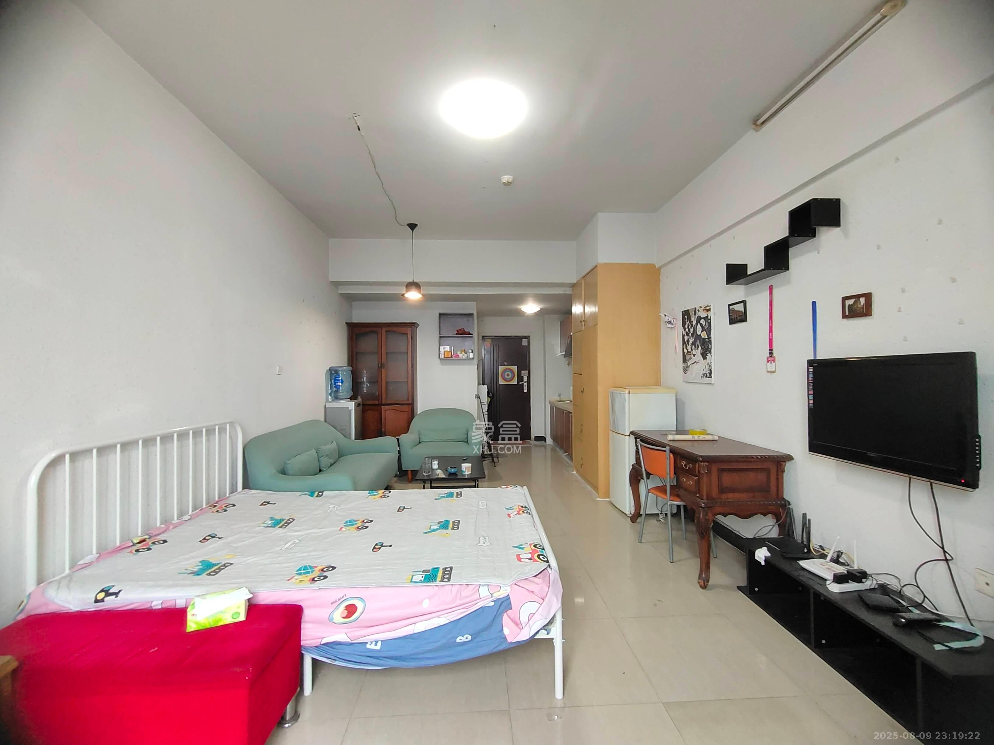 融圣国际  1室1厅1卫    1700.0元/月 融圣国际  1室1厅1卫    1700.0元/月室内图