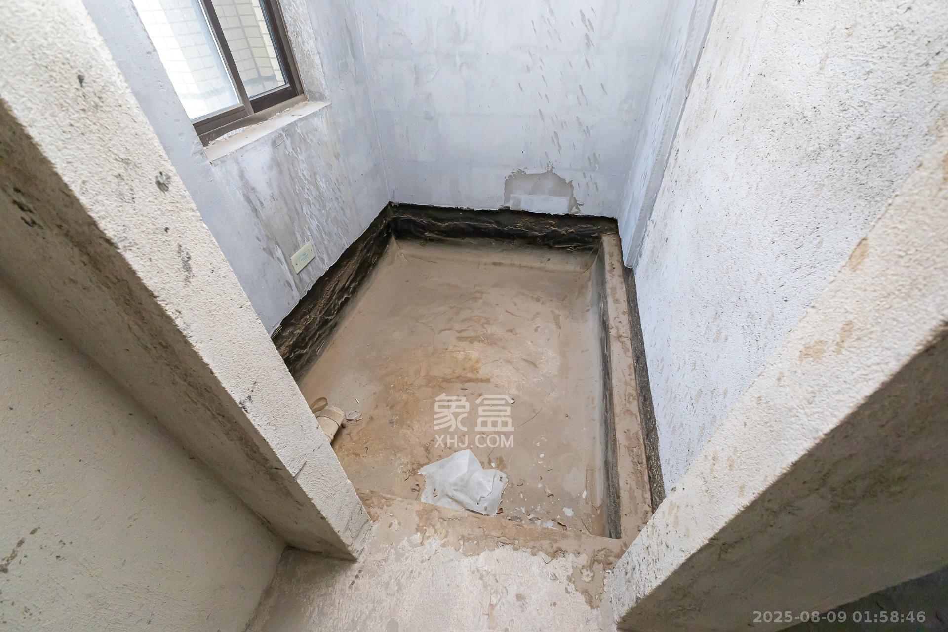 乾源国际 4室2厅2卫 75.0万 乾源国际 4室2厅2卫 75.0万卫生间