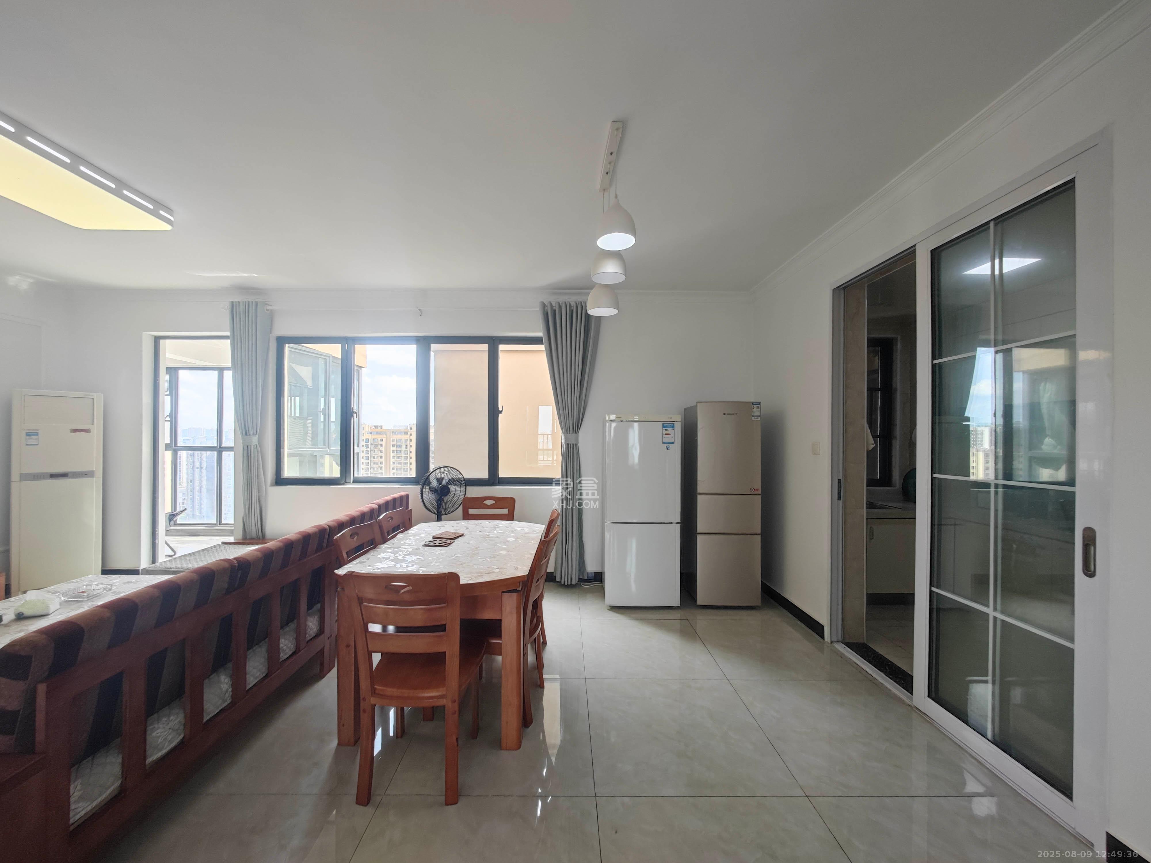 西湖鸿运佳苑 3室2厅2卫 71.8万 西湖鸿运佳苑 3室2厅2卫 71.8万其他