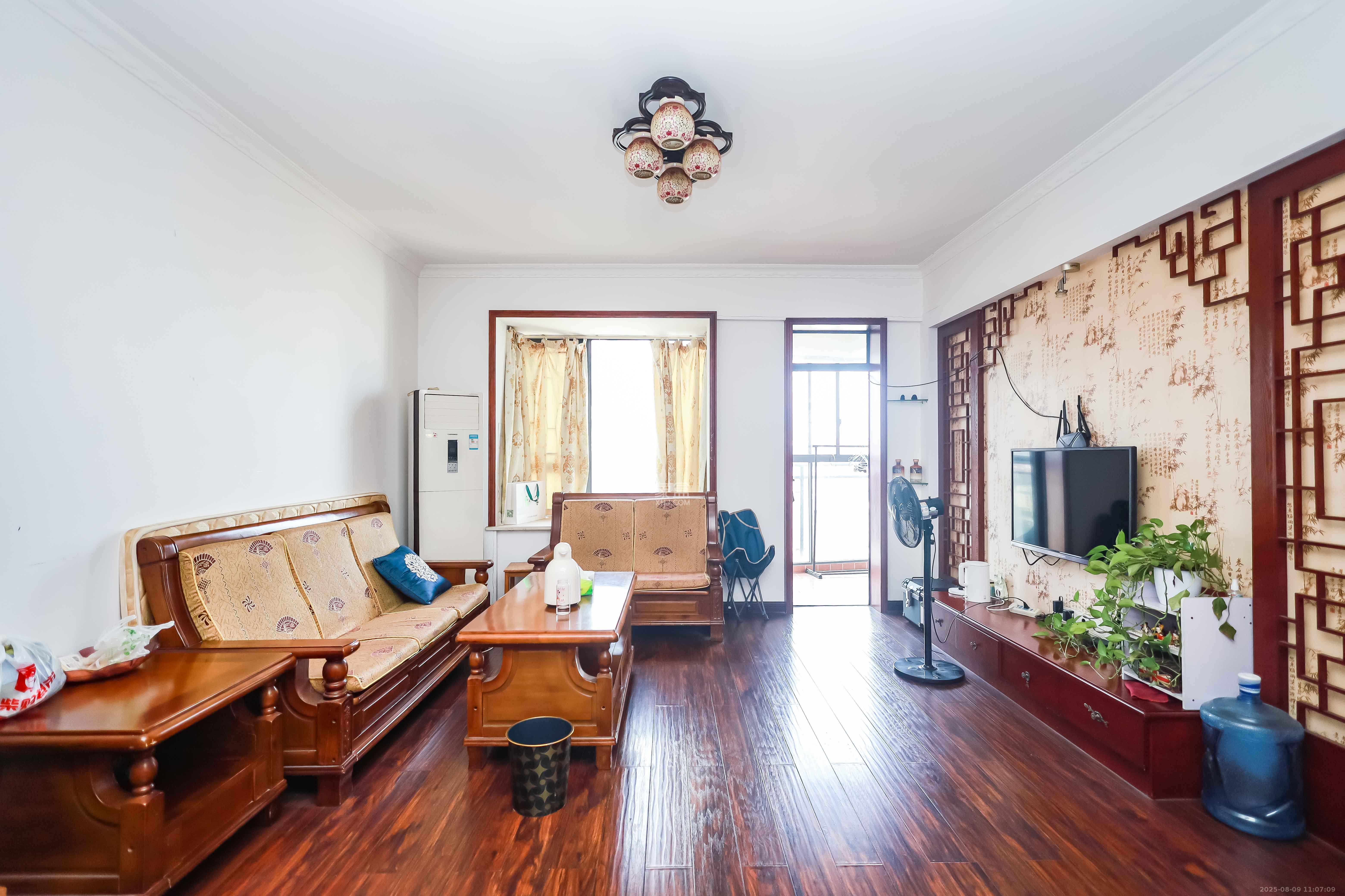 西城龙庭  3室2厅1卫    102.0万 西城龙庭  3室2厅1卫    102.0万