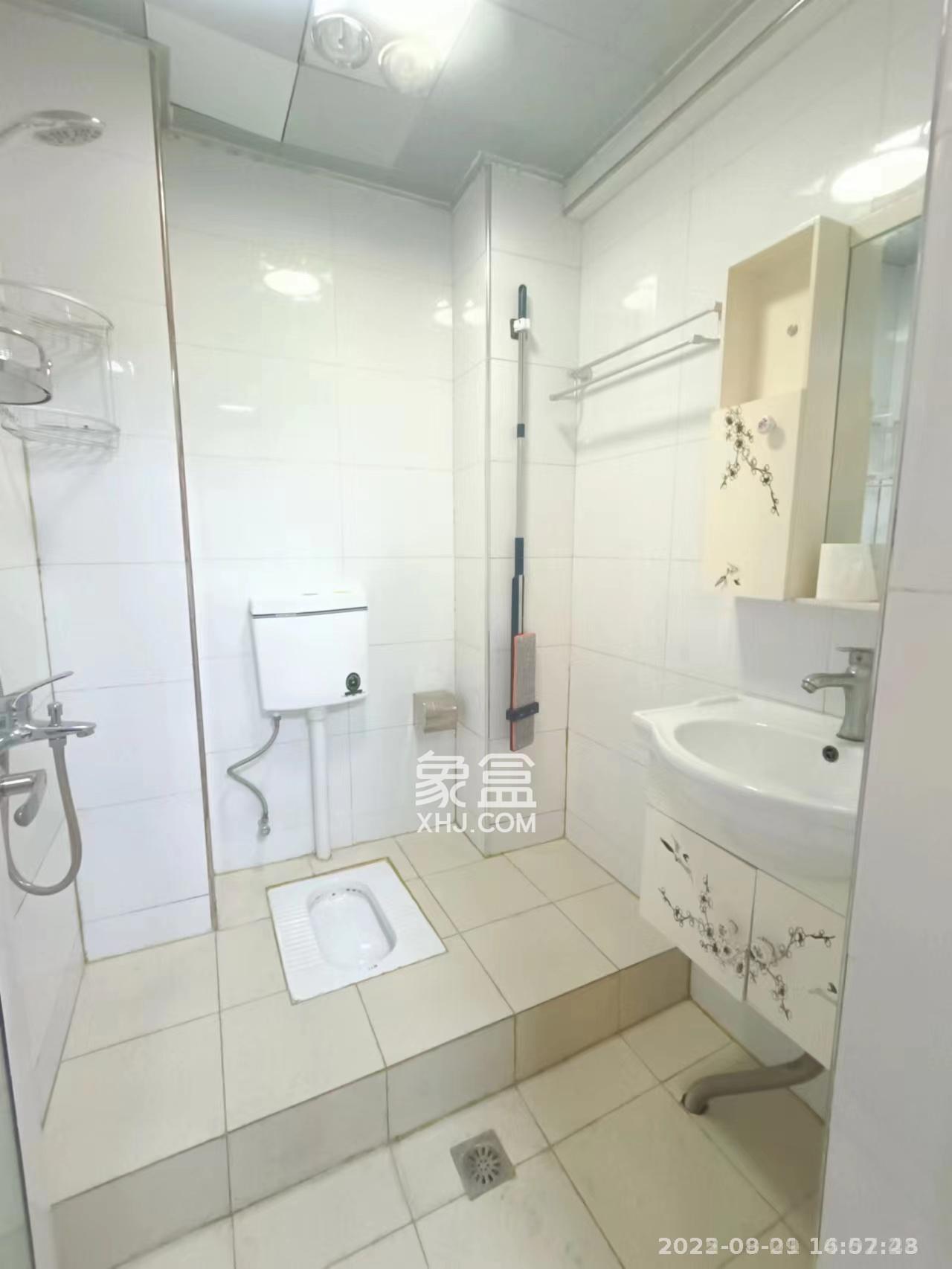 锦泰东环国际  1室1厅1卫   2200.00元/月室内图