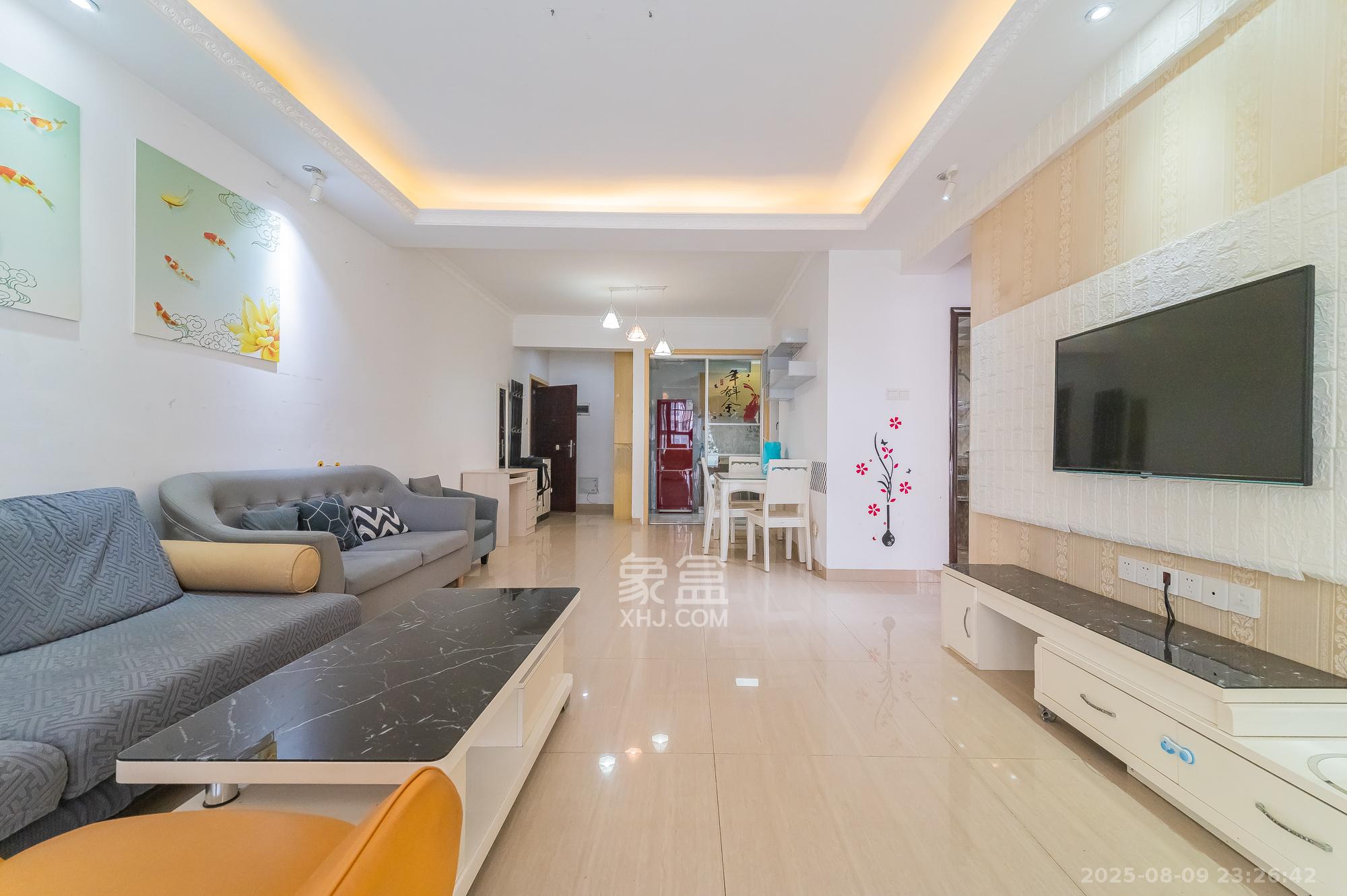 蓝山郡 2室1厅1卫 52.5万 蓝山郡 2室1厅1卫 52.5万客厅