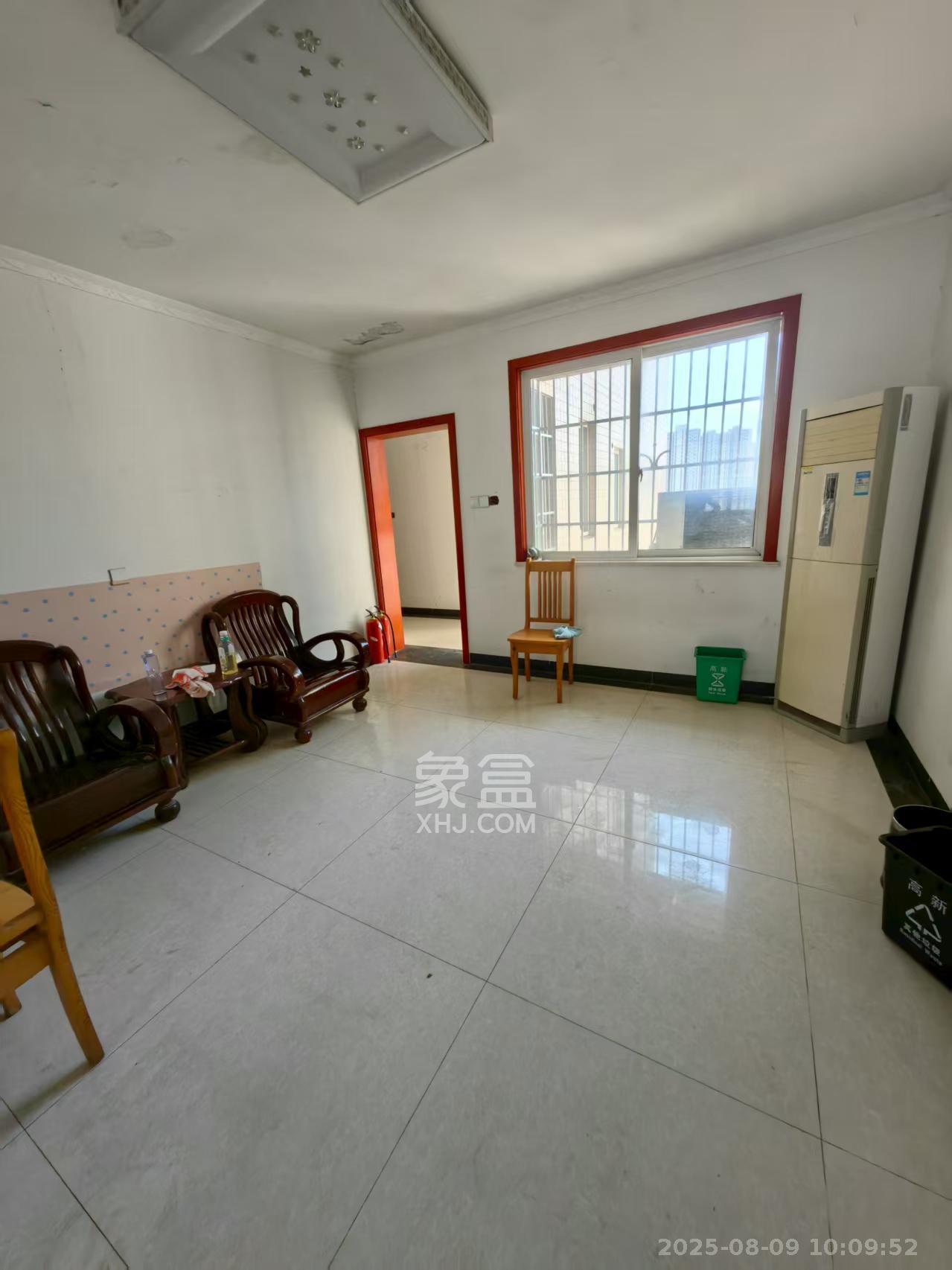 麓谷锦和园 2室2厅1卫 2000.0元/月 麓谷锦和园 2室2厅1卫 2000.0元/月室内图