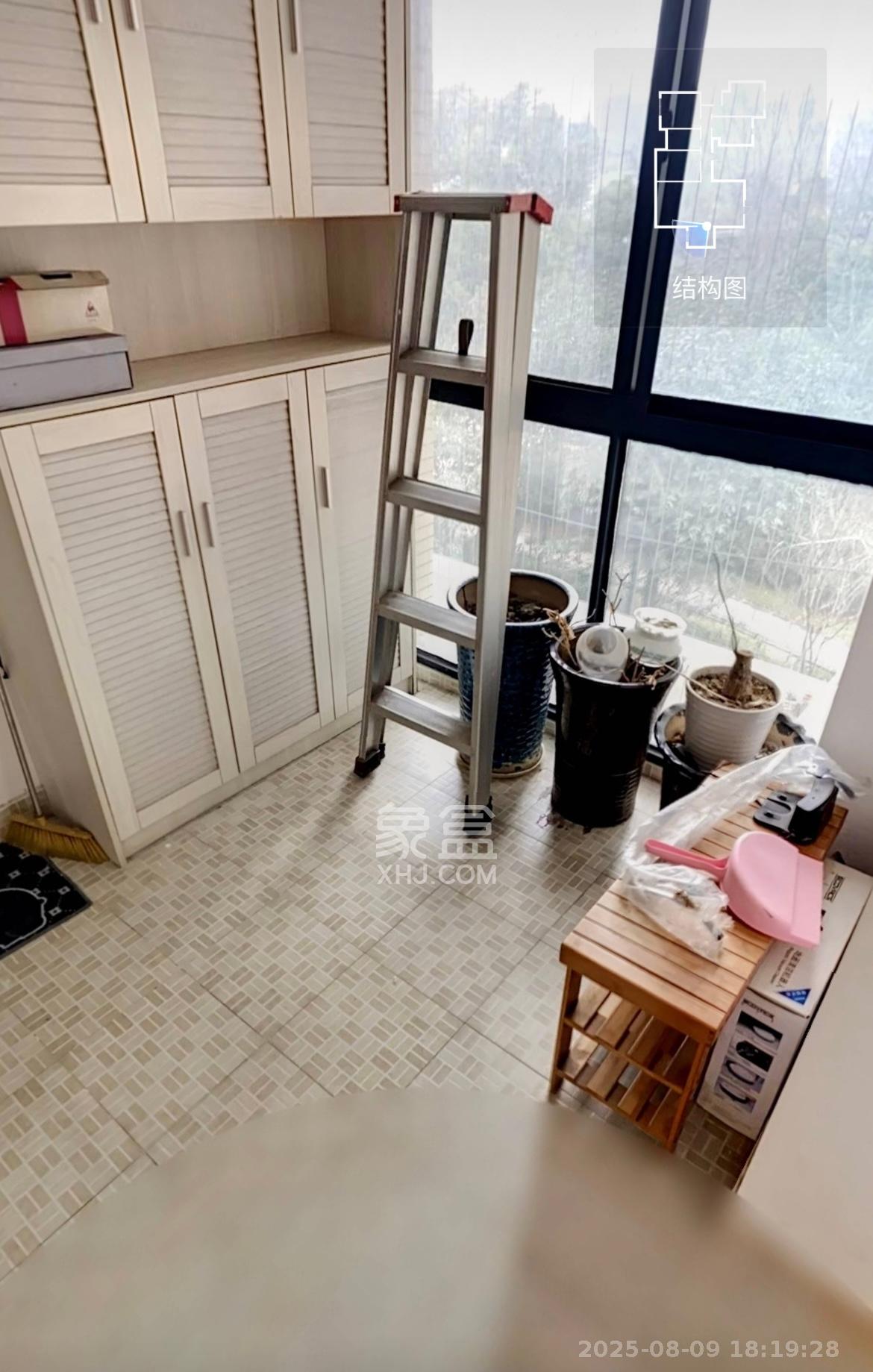 融科东南海 4室2厅2卫 3500.00元/月 融科东南海 4室2厅2卫 3500.00元/月室内图