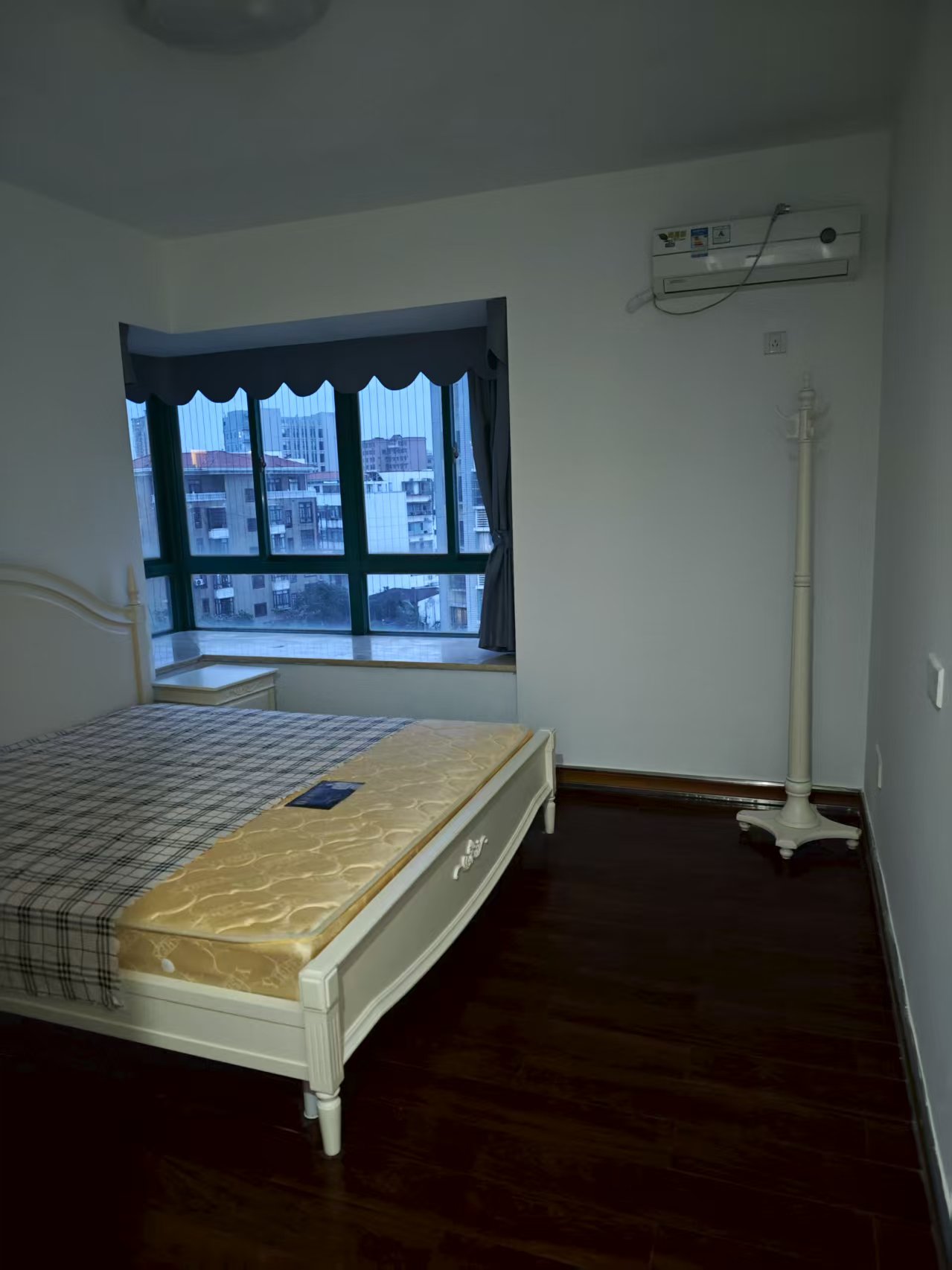 金鹿雅苑 4室2厅2卫 3500.0元/月 金鹿雅苑 4室2厅2卫 3500.0元/月室内图