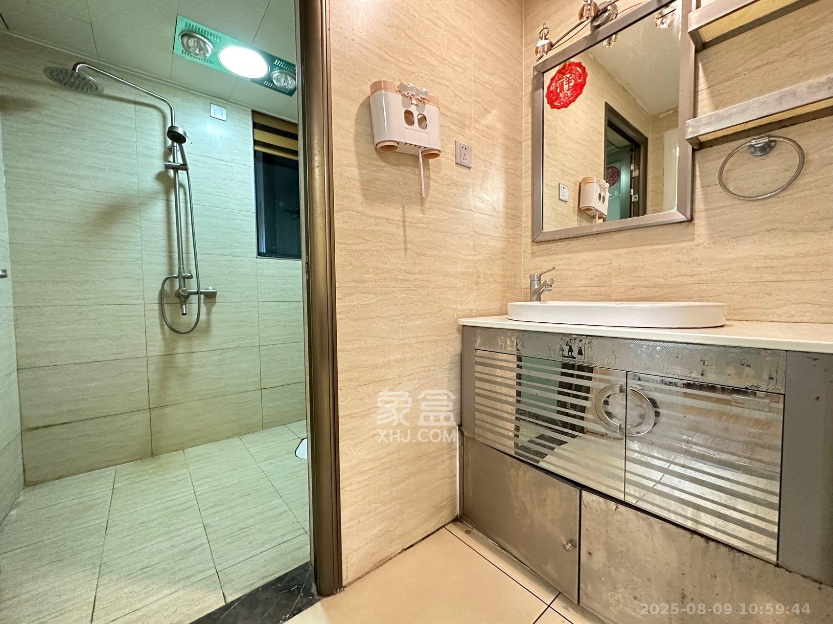 保利麓谷林语B区  3室2厅1卫    2200.0元/月室内图