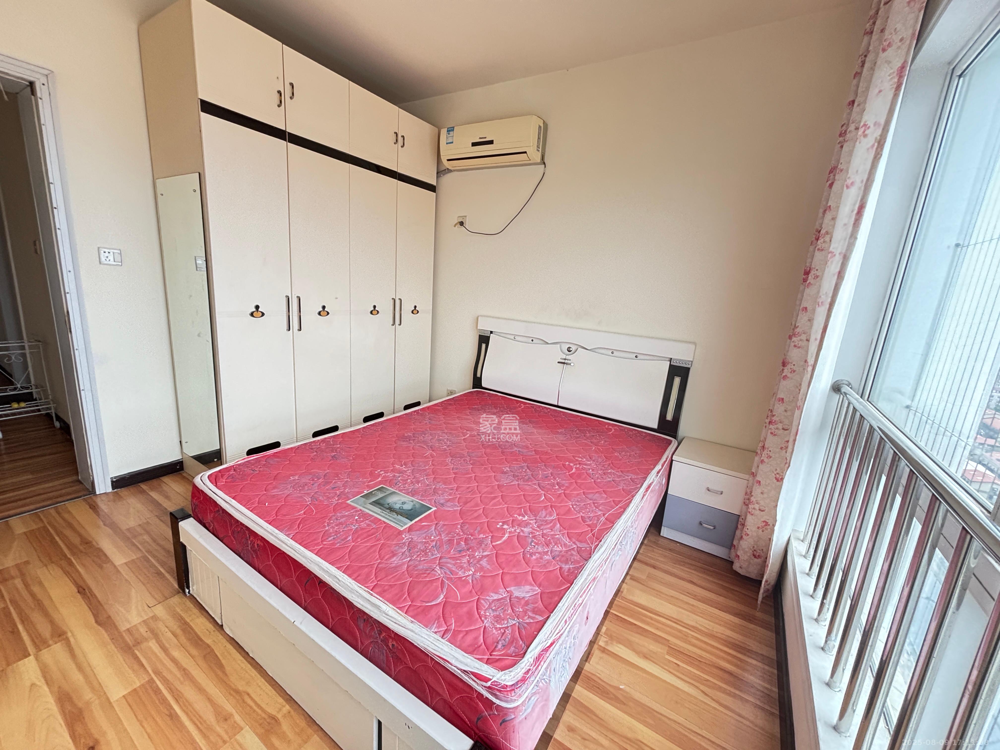 晶华美地  2室2厅1卫    1400.0元/月 晶华美地  2室2厅1卫    1400.0元/月室内图