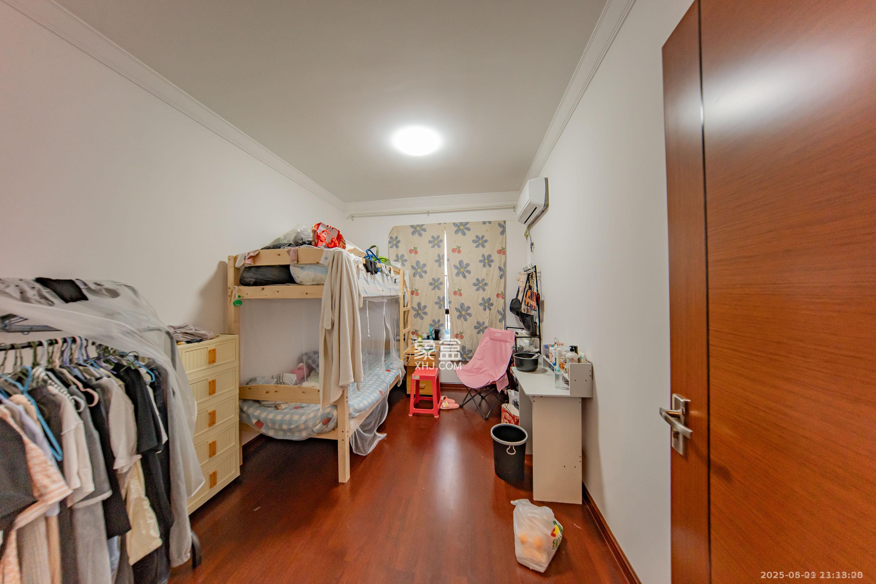 中海国际二期 3室2厅2卫 2100.0元/月 中海国际二期 3室2厅2卫 2100.0元/月室内图