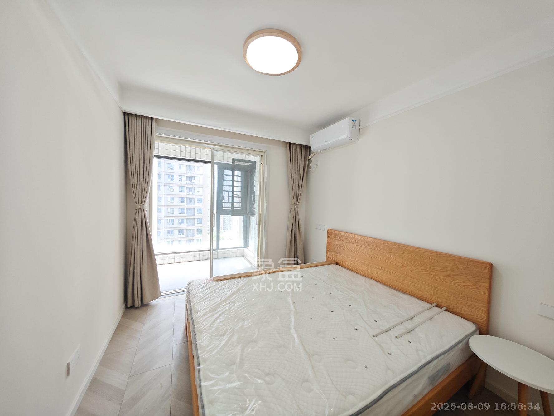 融创会展上东区 3室2厅2卫 102.0万 融创会展上东区 3室2厅2卫 102.0万卧室