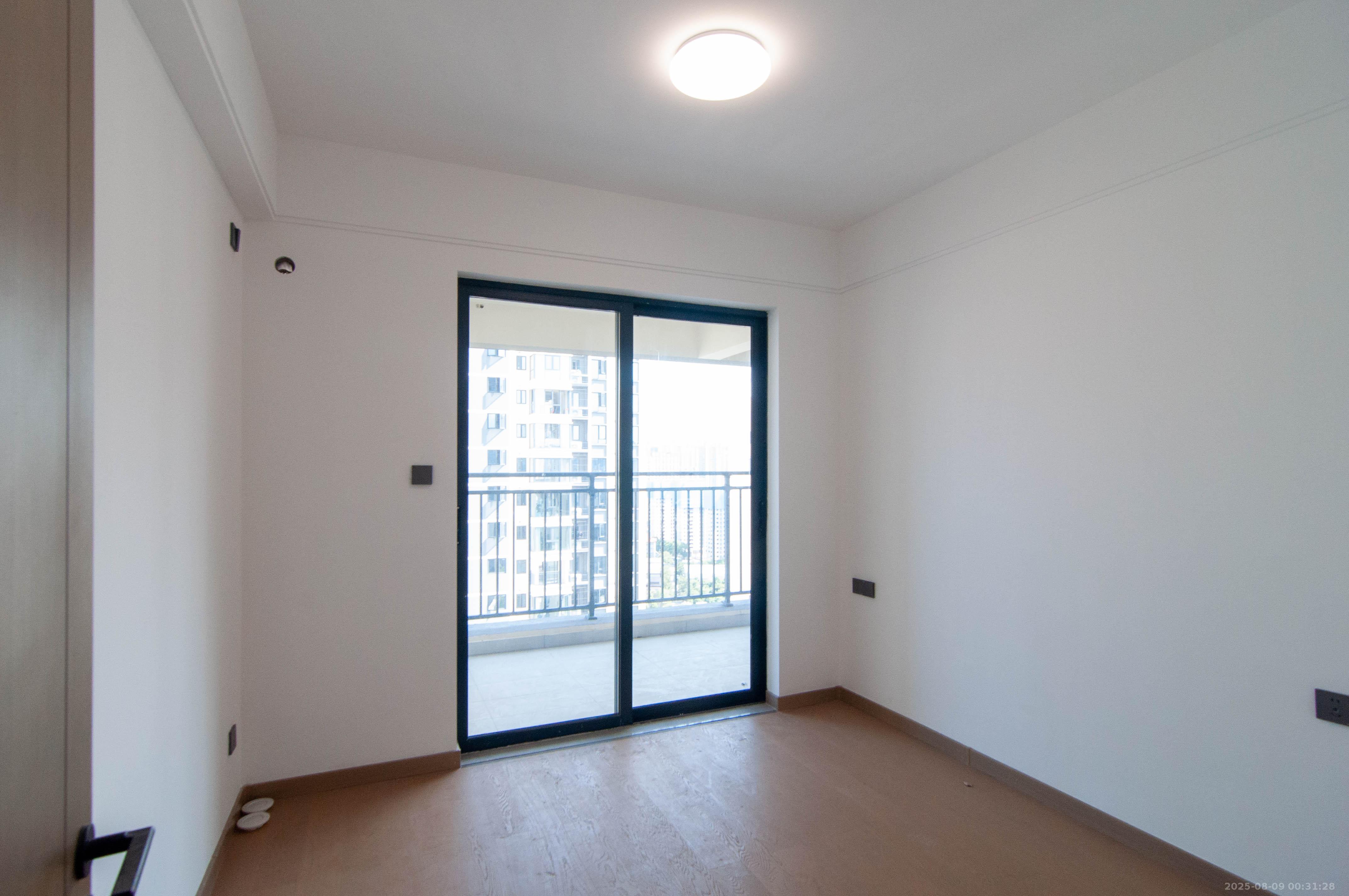 长房悦香山 3室2厅2卫 126.0万 长房悦香山 3室2厅2卫 126.0万其他