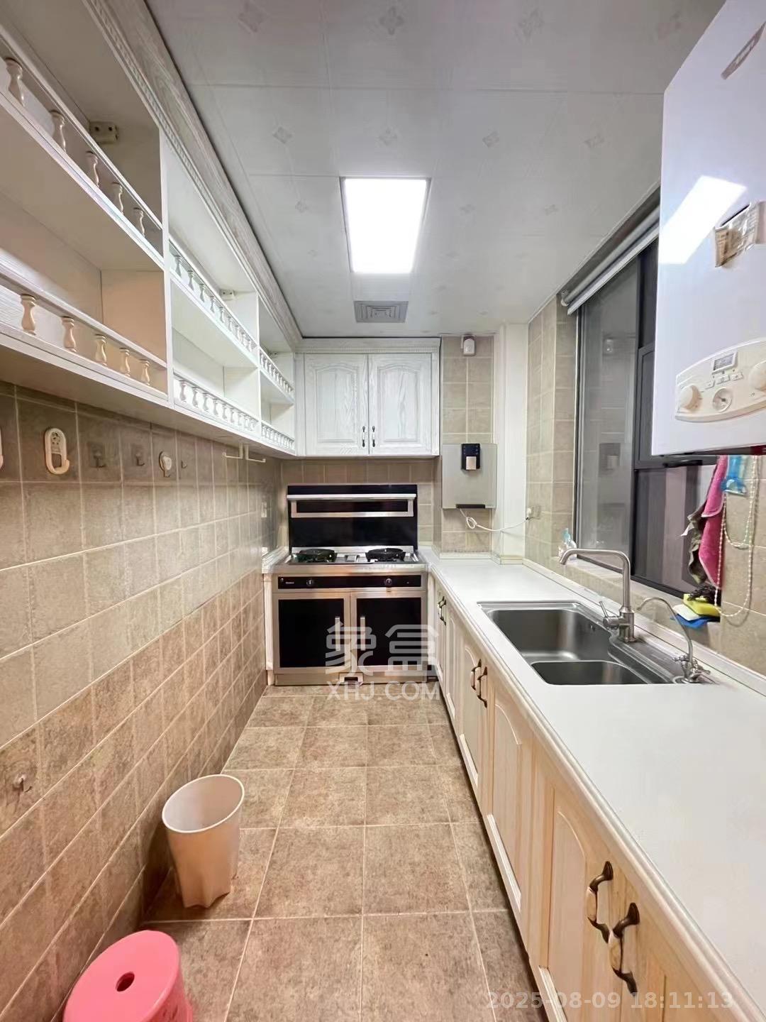 旭辉御府  3室2厅1卫   2900.00元/月室内图