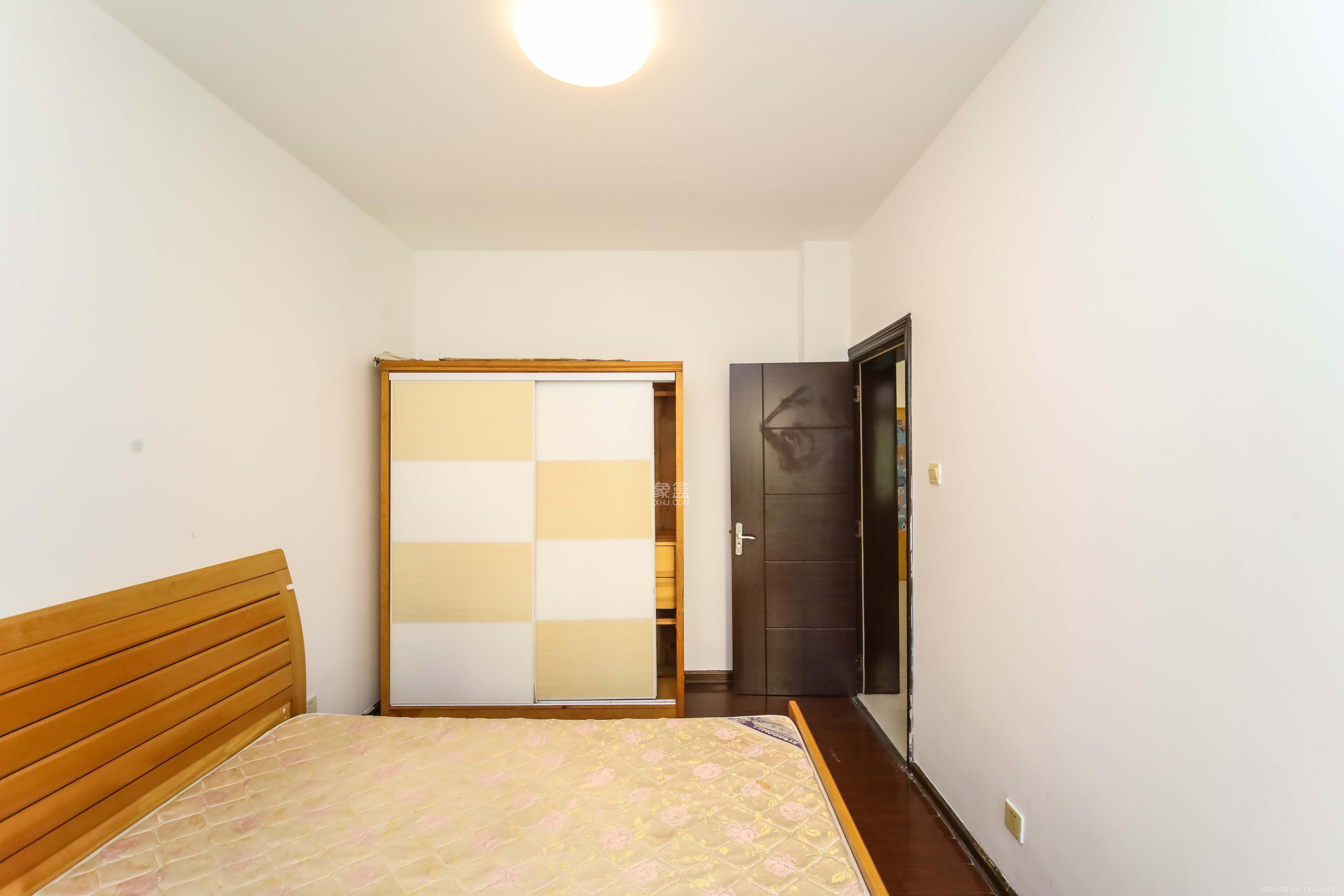 凯乐湘园  2室2厅1卫    68.0万 凯乐湘园  2室2厅1卫    68.0万卧室