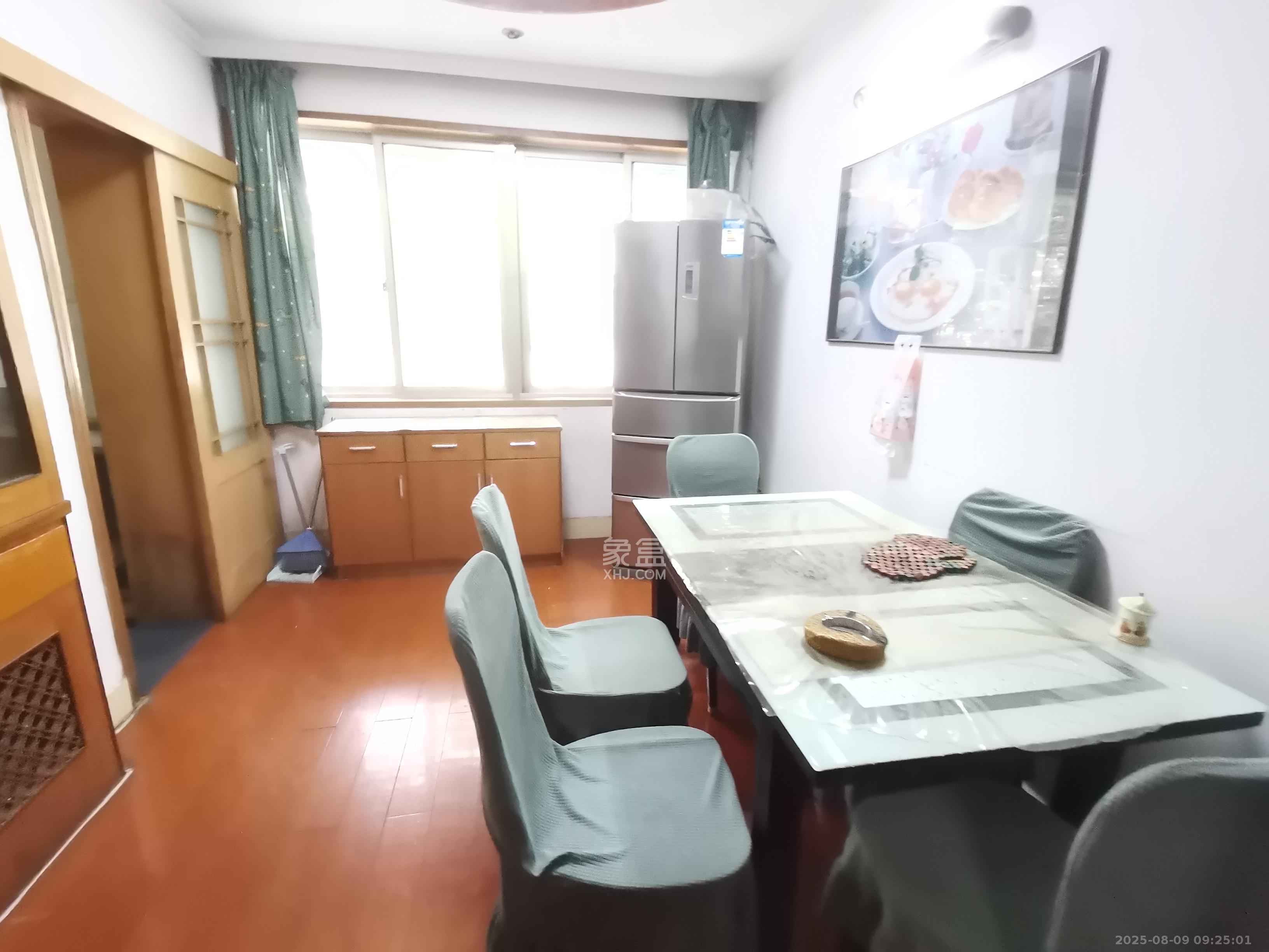 湘农桥社区  4室2厅2卫    3200.0元/月 湘农桥社区  4室2厅2卫    3200.0元/月室内图