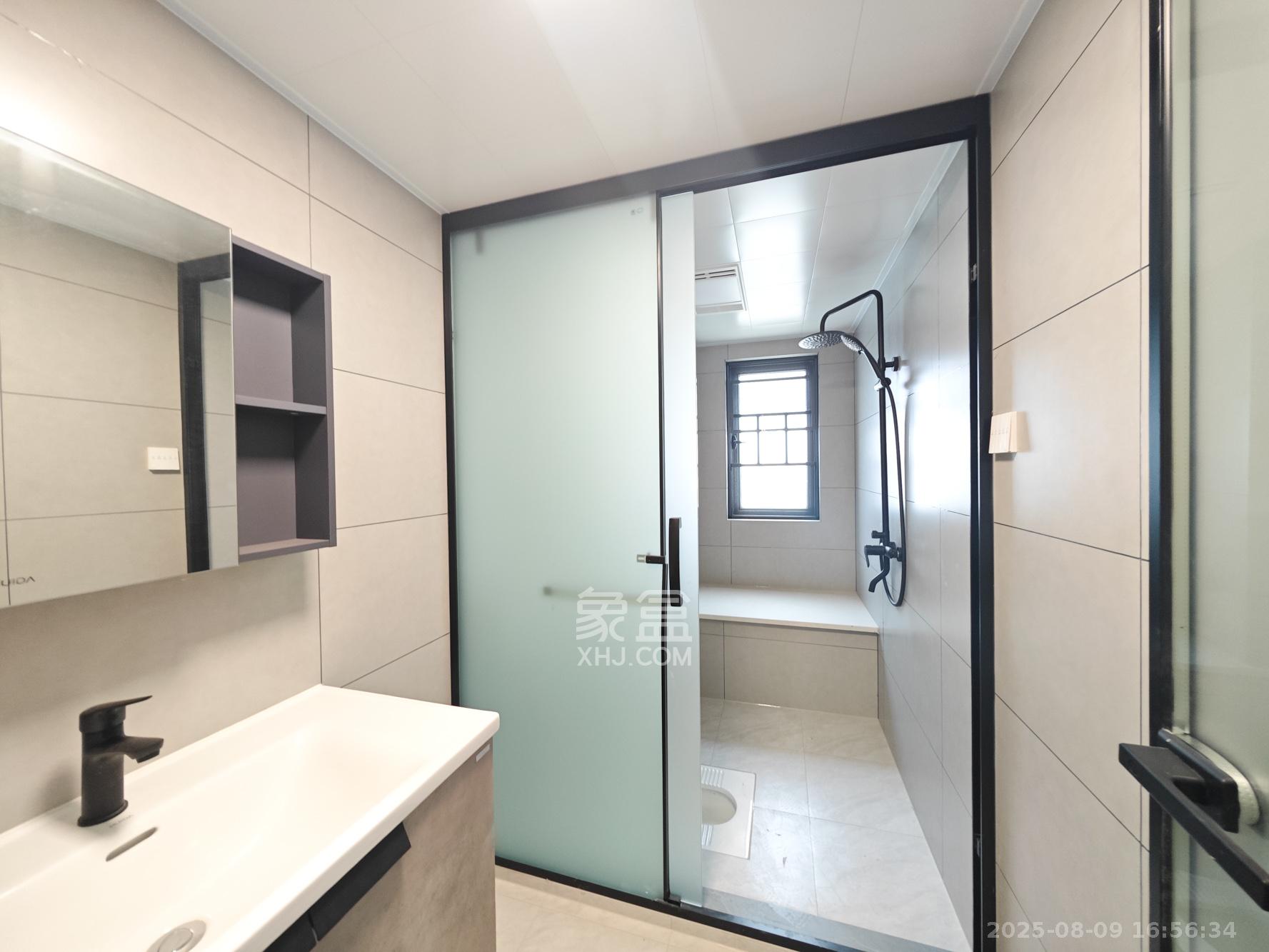 融创会展上东区 3室2厅2卫 102.0万 融创会展上东区 3室2厅2卫 102.0万卫生间