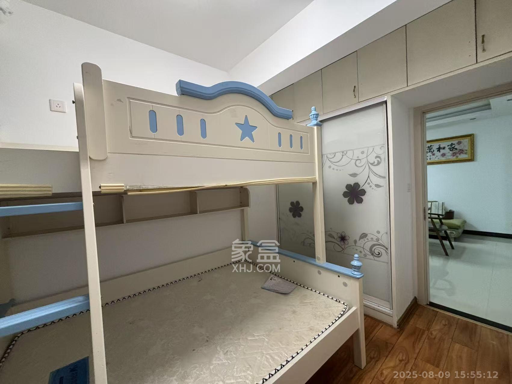 双湾国际(湘江御景花园) 3室2厅2卫 2500.0元/月 双湾国际(湘江御景花园) 3室2厅2卫 2500.0元/月室内图