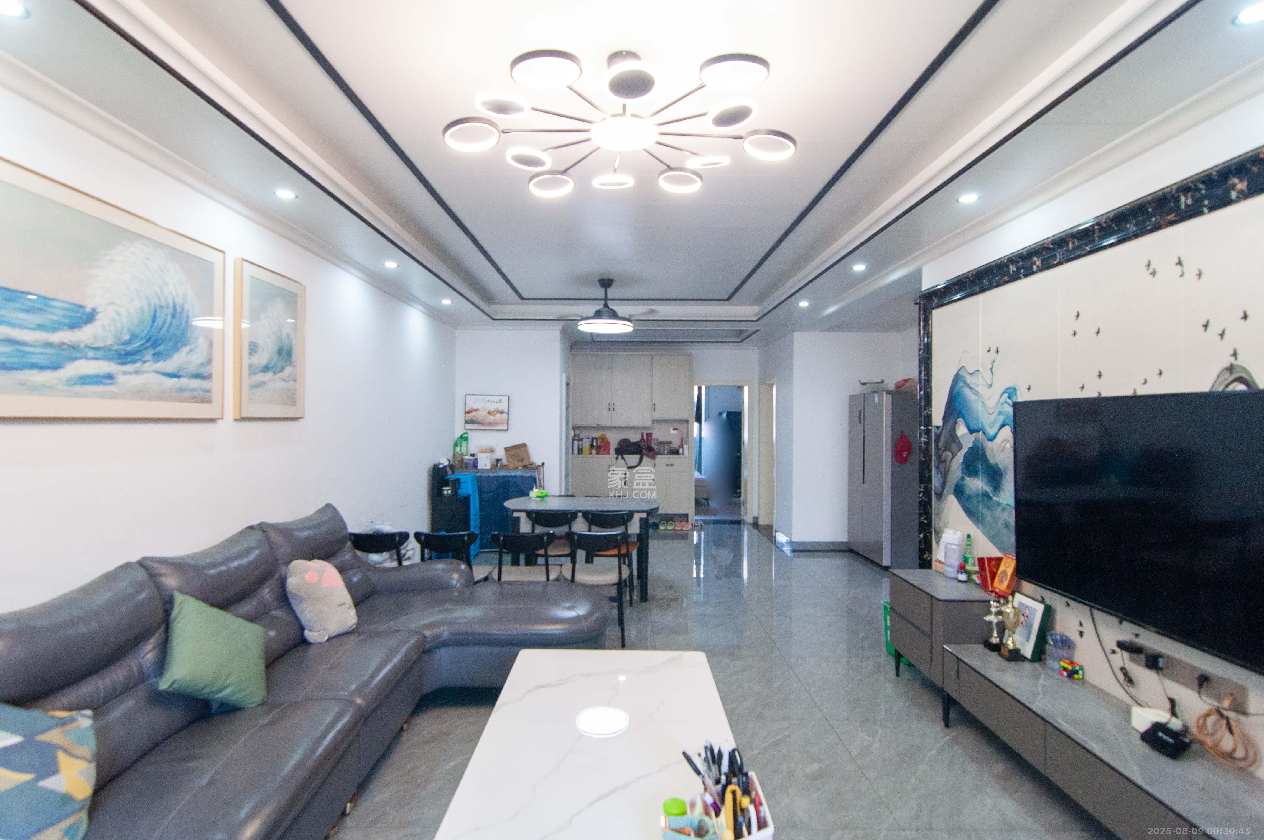 麓谷雅园 1室2厅1卫 77.2万 麓谷雅园 1室2厅1卫 77.2万客厅