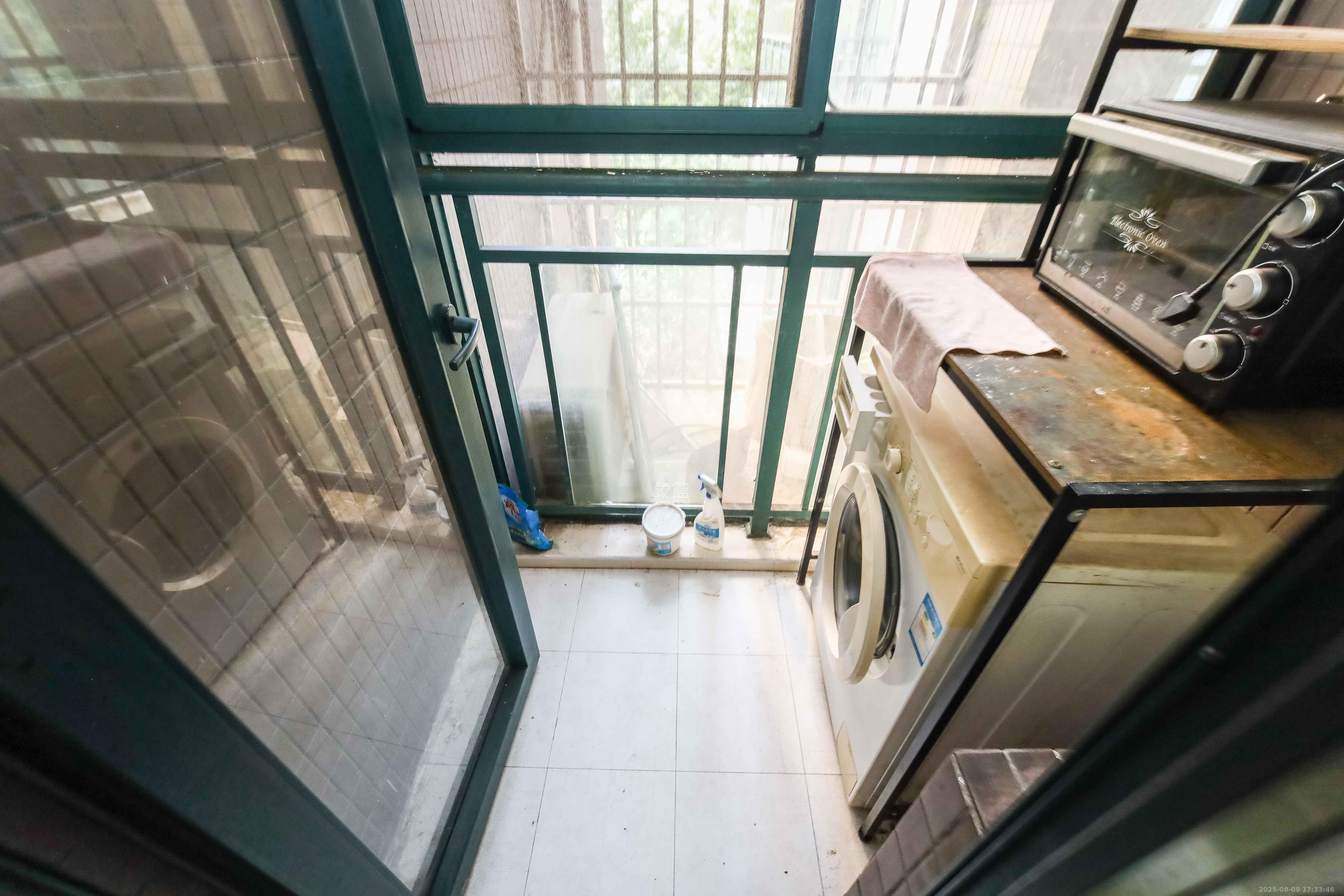 凯乐湘园  2室2厅1卫    68.0万 凯乐湘园  2室2厅1卫    68.0万阳台