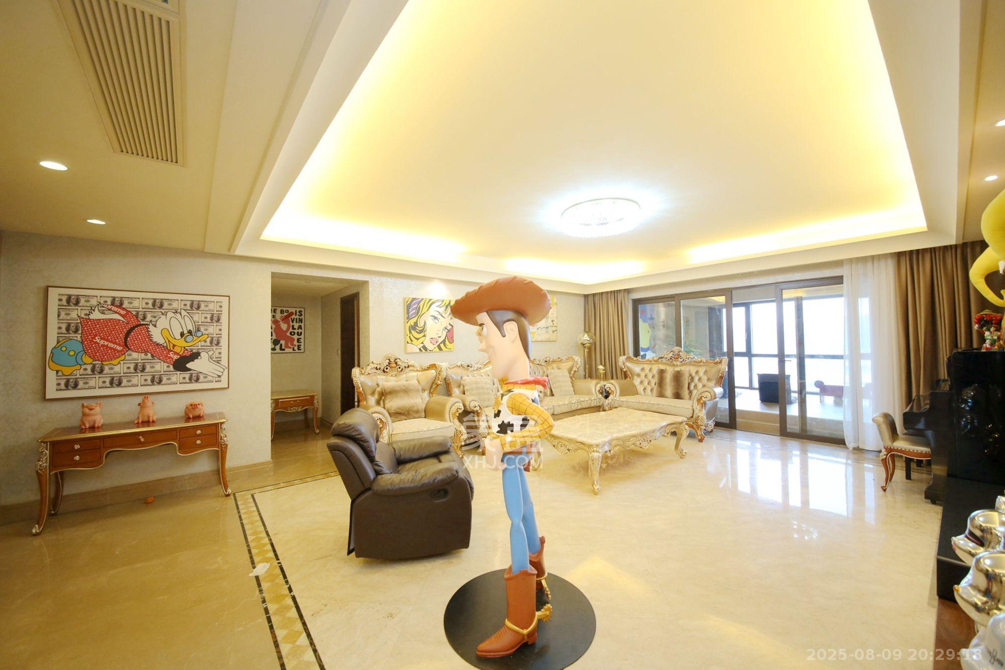 华远华中心  4室2厅3卫    14800.0元/月室内图