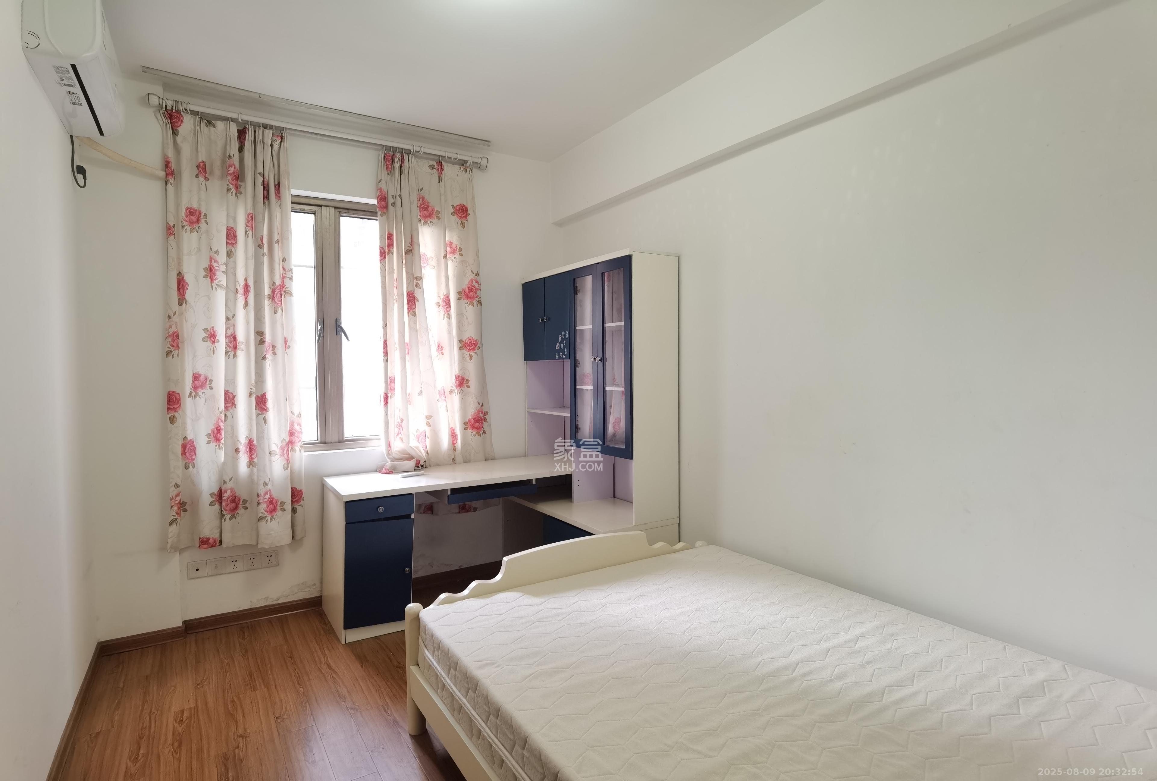 长沙玫瑰园 3室2厅2卫 2100.0元/月 长沙玫瑰园 3室2厅2卫 2100.0元/月室内图