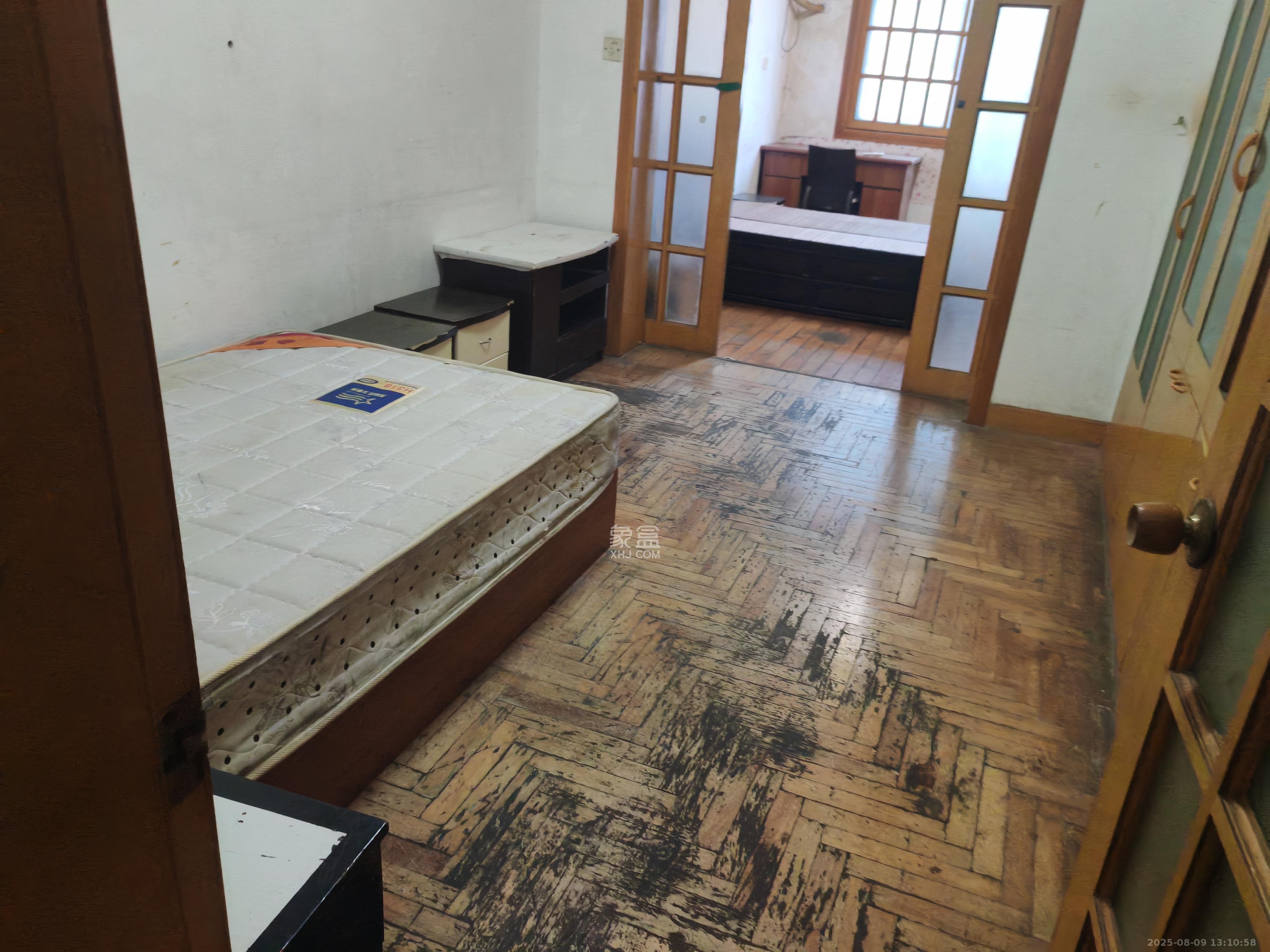 乔庄社区 4室1厅1卫 2000.0元/月 乔庄社区 4室1厅1卫 2000.0元/月室内图