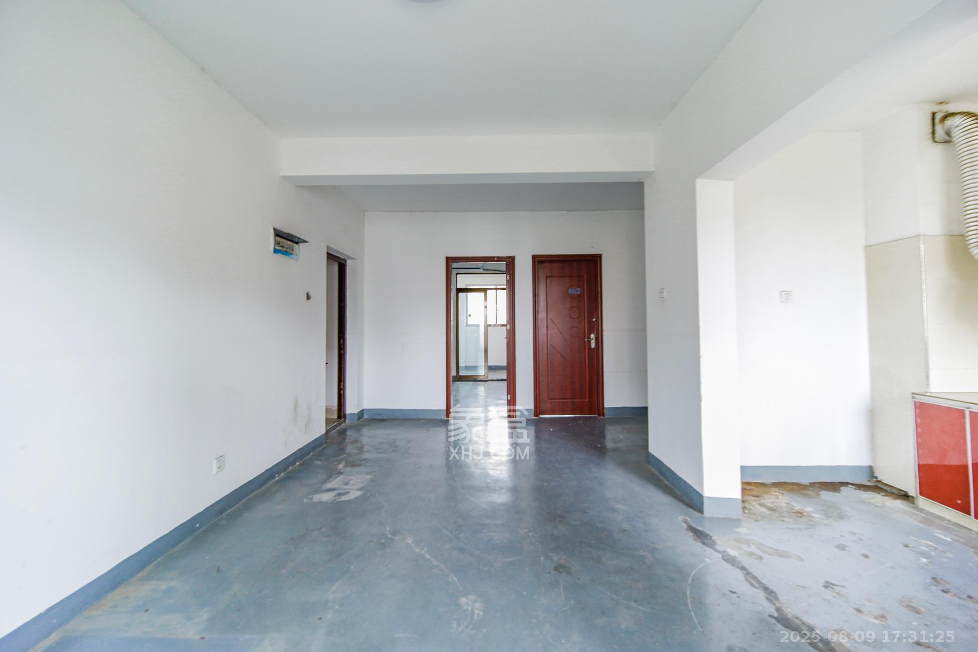 香樟鑫都  3室2厅2卫    125.0万客厅