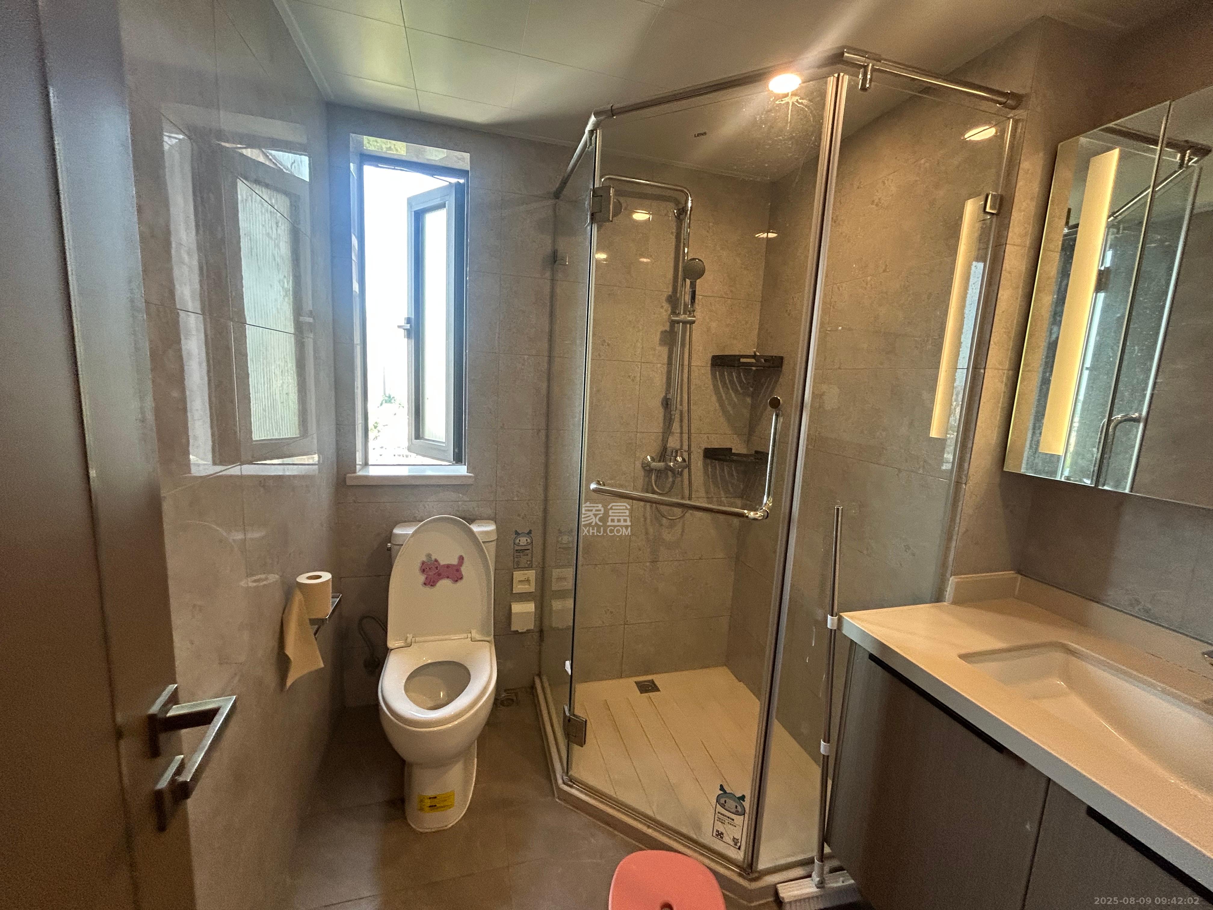 龙湖铂金中心（龙湖春江郦城）  3室2厅2卫    4000.0元/月室内图