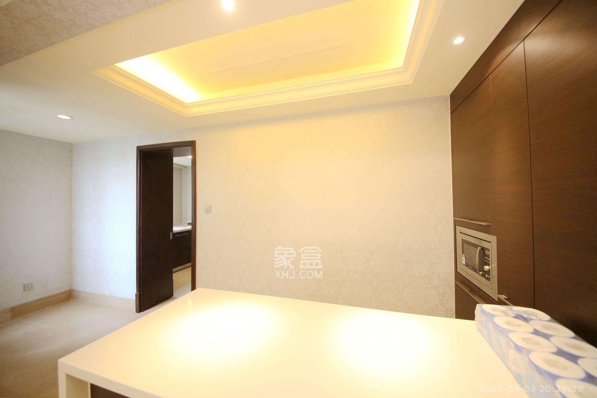 华远华中心  4室2厅3卫    14800.0元/月室内图