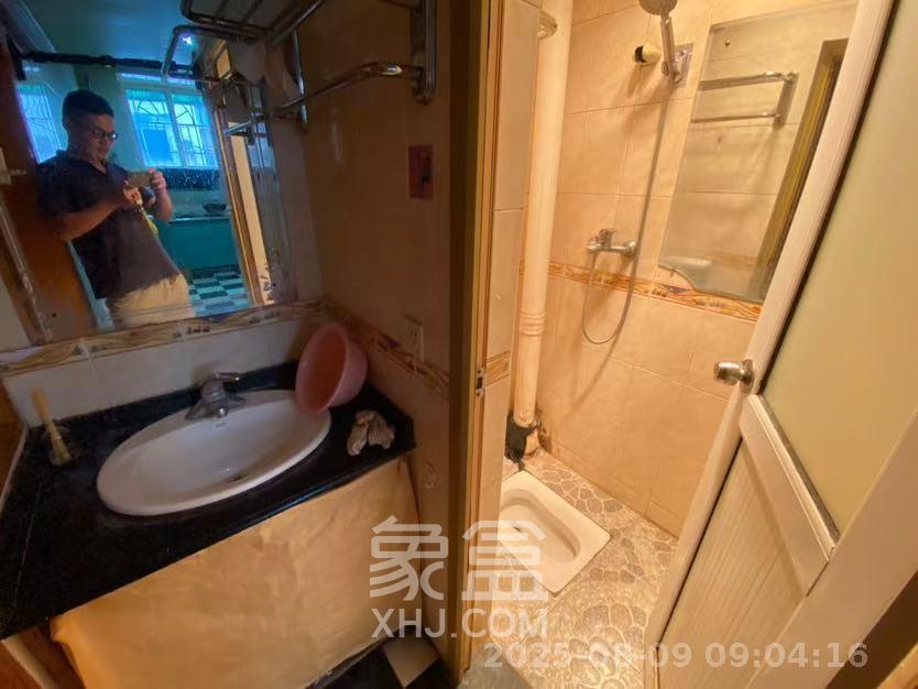 十一中学单位宿舍  3室2厅1卫   1600.00元/月室内图