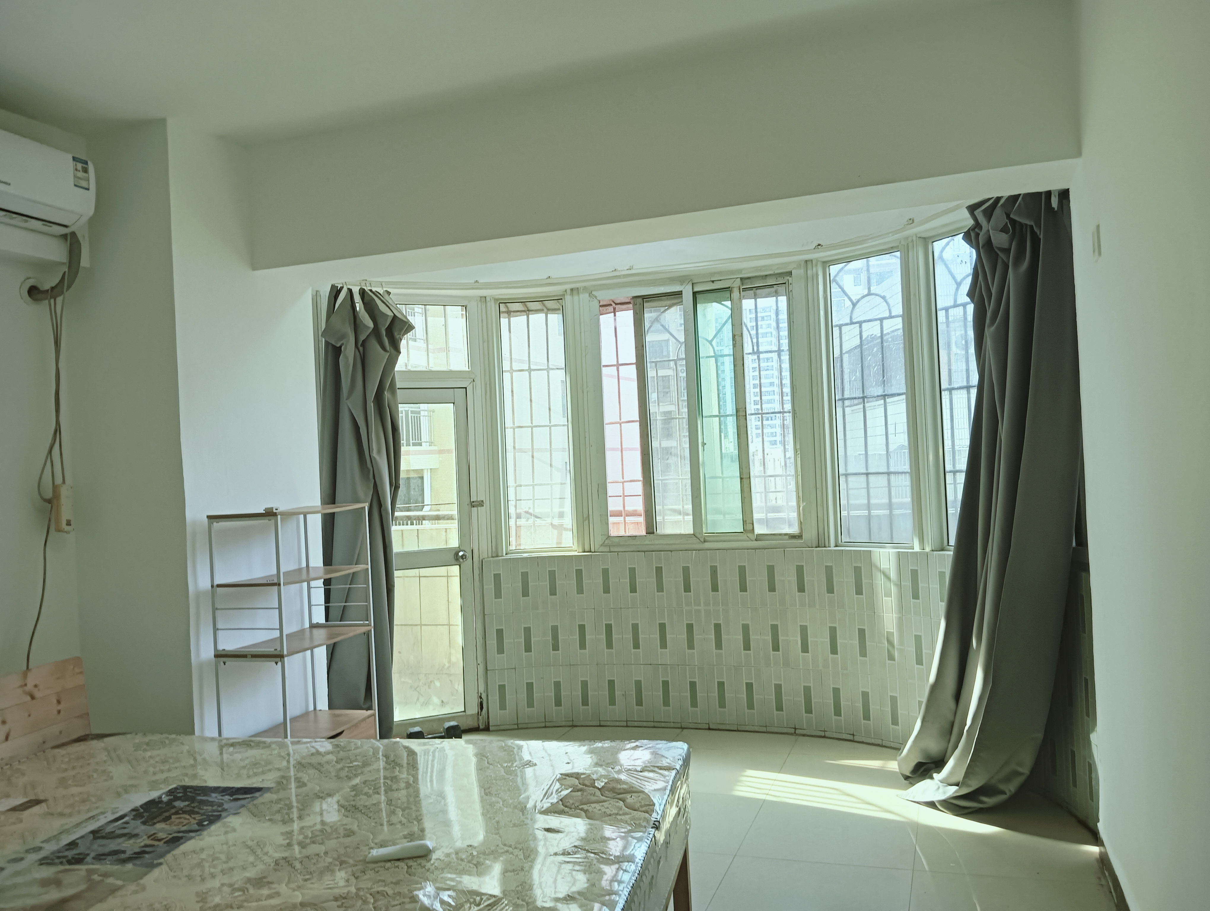 凤翔大厦 1室0厅0卫 1600.0元/月 凤翔大厦 1室0厅0卫 1600.0元/月室内图