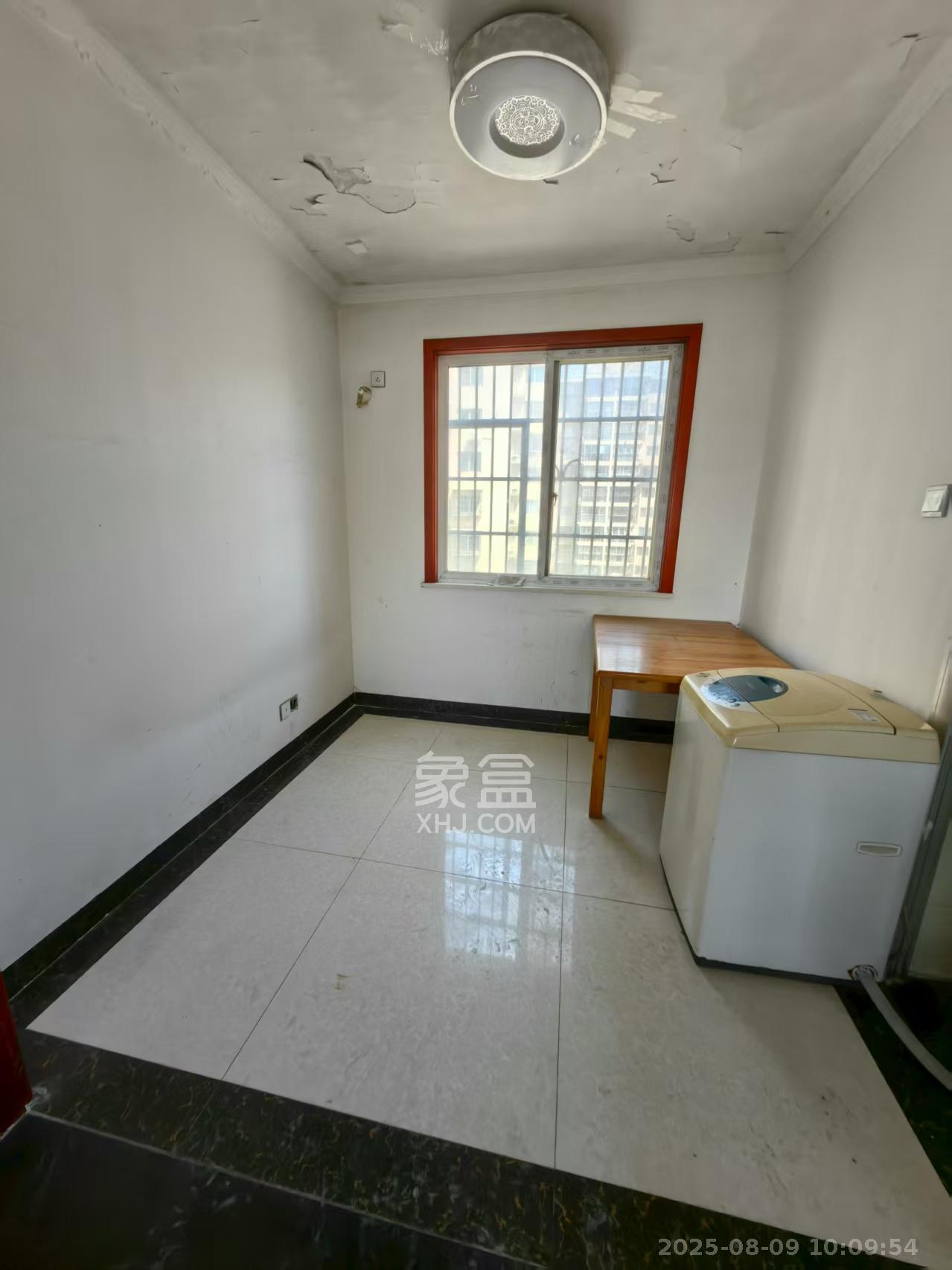 麓谷锦和园 2室2厅1卫 2000.0元/月 麓谷锦和园 2室2厅1卫 2000.0元/月室内图