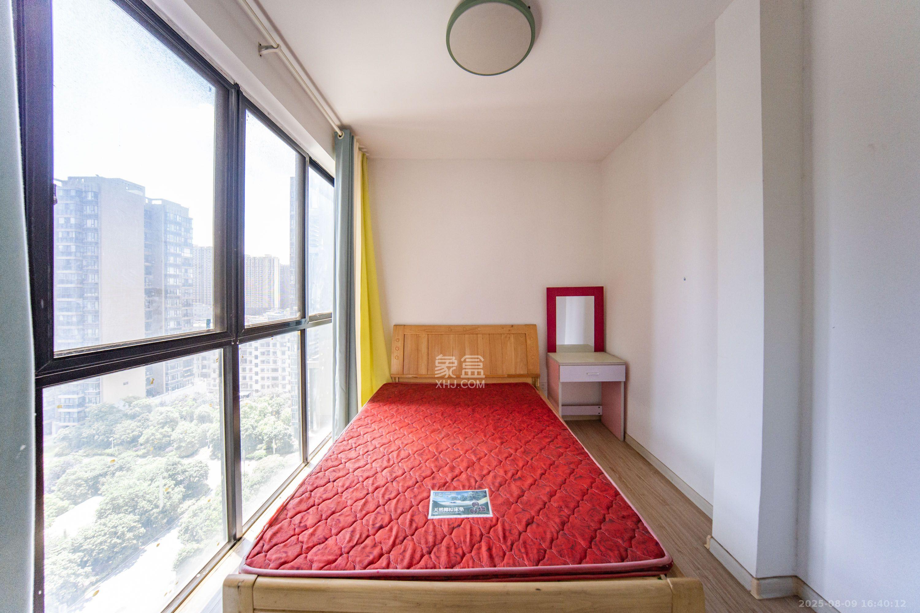 金鼎公园尚  4室2厅2卫    2300.0元/月 金鼎公园尚  4室2厅2卫    2300.0元/月室内图